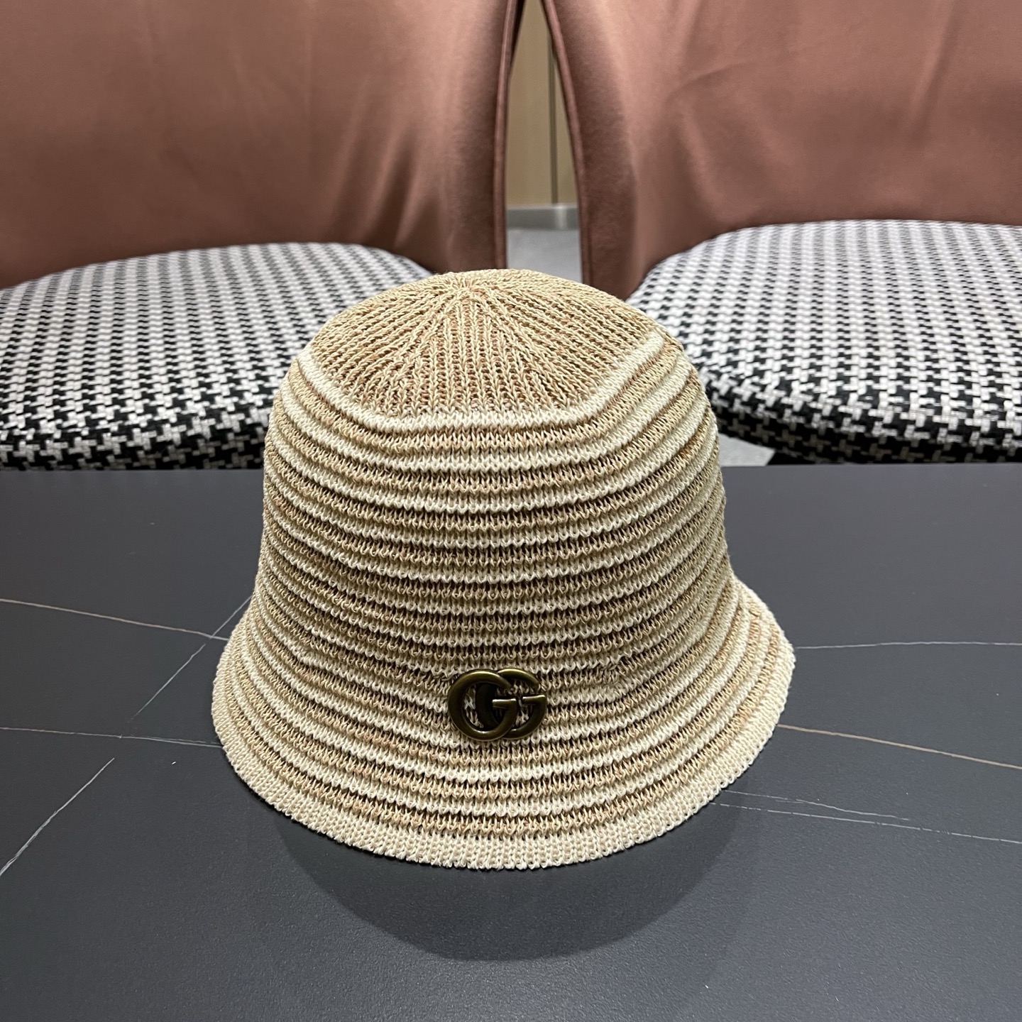 Gucci 古驰春夏新款条纹拼色针织水桶帽子女可折叠百搭素颜渔夫帽显脸小盆帽