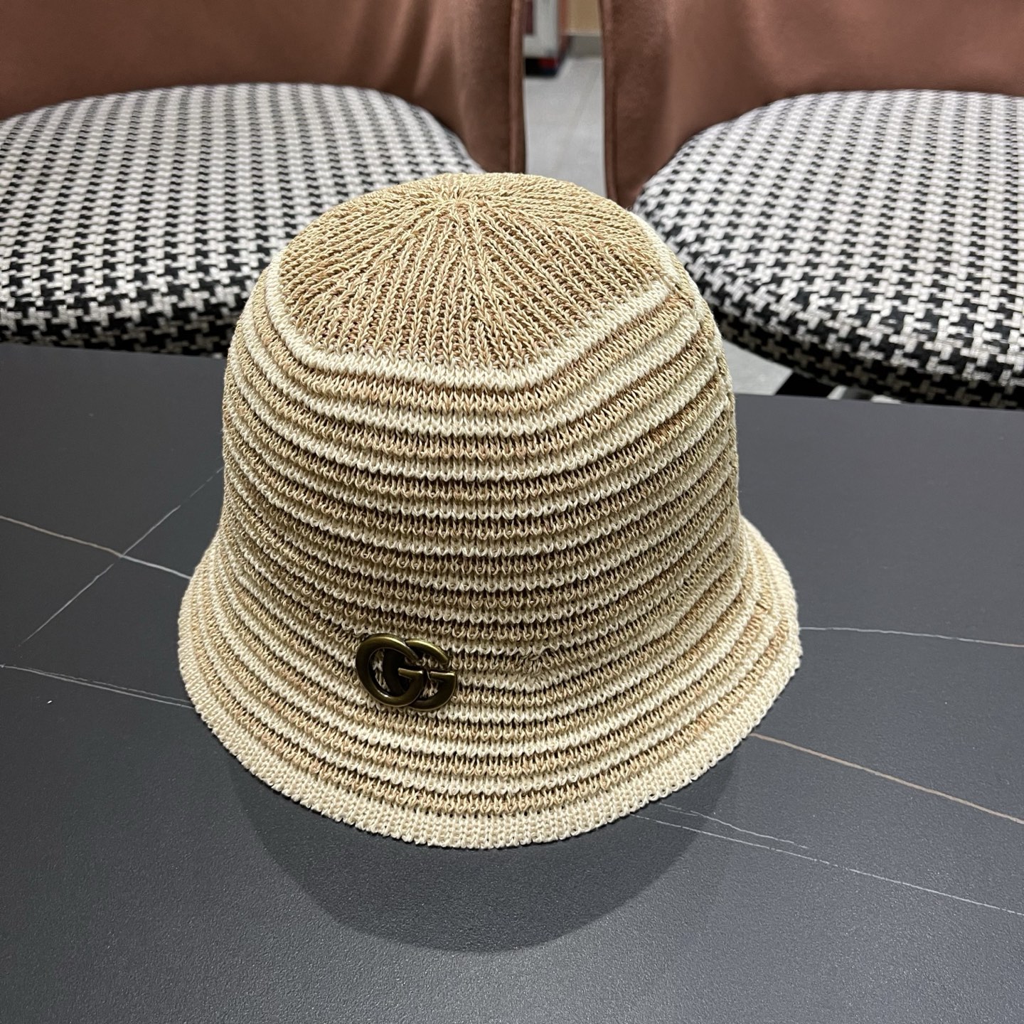 Gucci 古驰春夏新款条纹拼色针织水桶帽子女可折叠百搭素颜渔夫帽显脸小盆帽