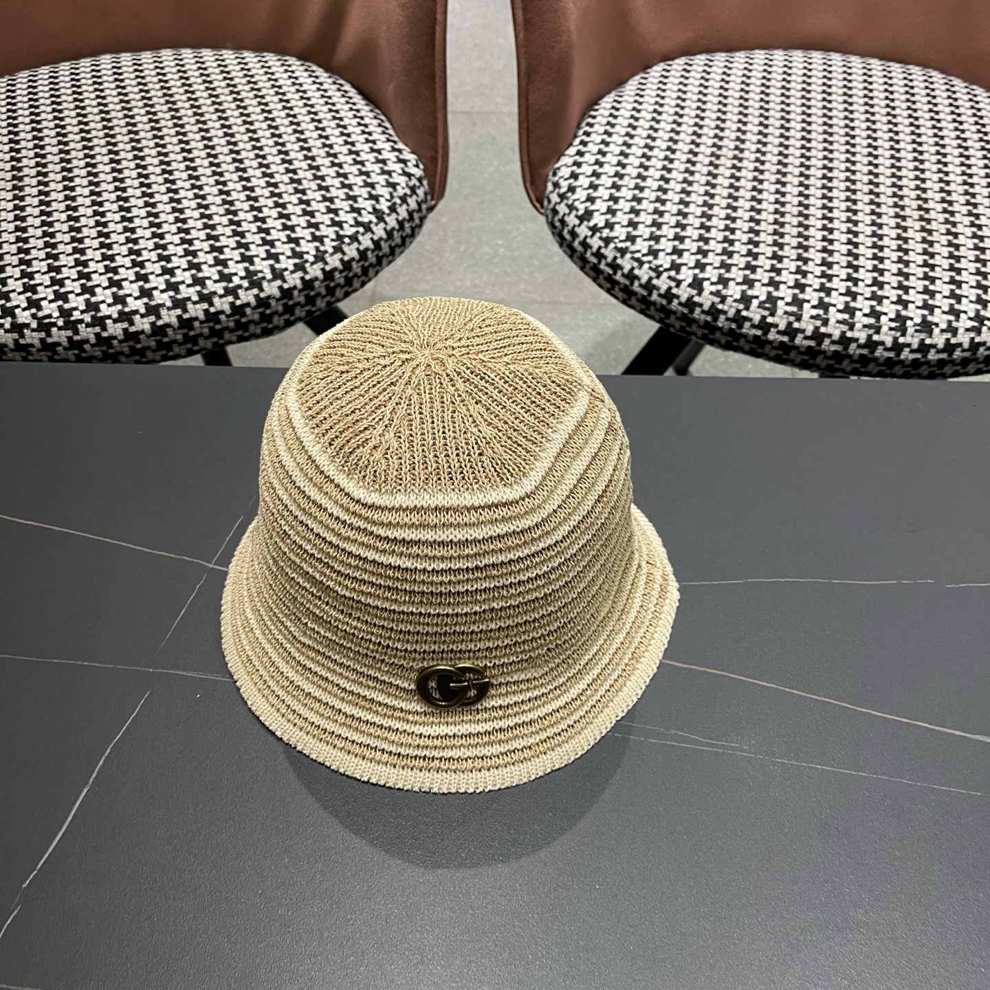 Gucci 古驰春夏新款条纹拼色针织水桶帽子女可折叠百搭素颜渔夫帽显脸小盆帽