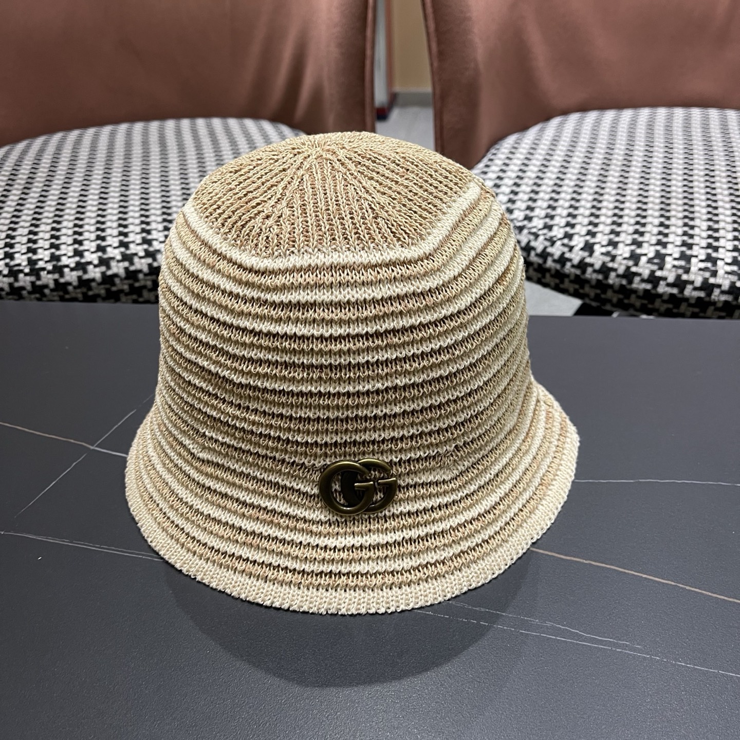 Gucci 古驰春夏新款条纹拼色针织水桶帽子女可折叠百搭素颜渔夫帽显脸小盆帽