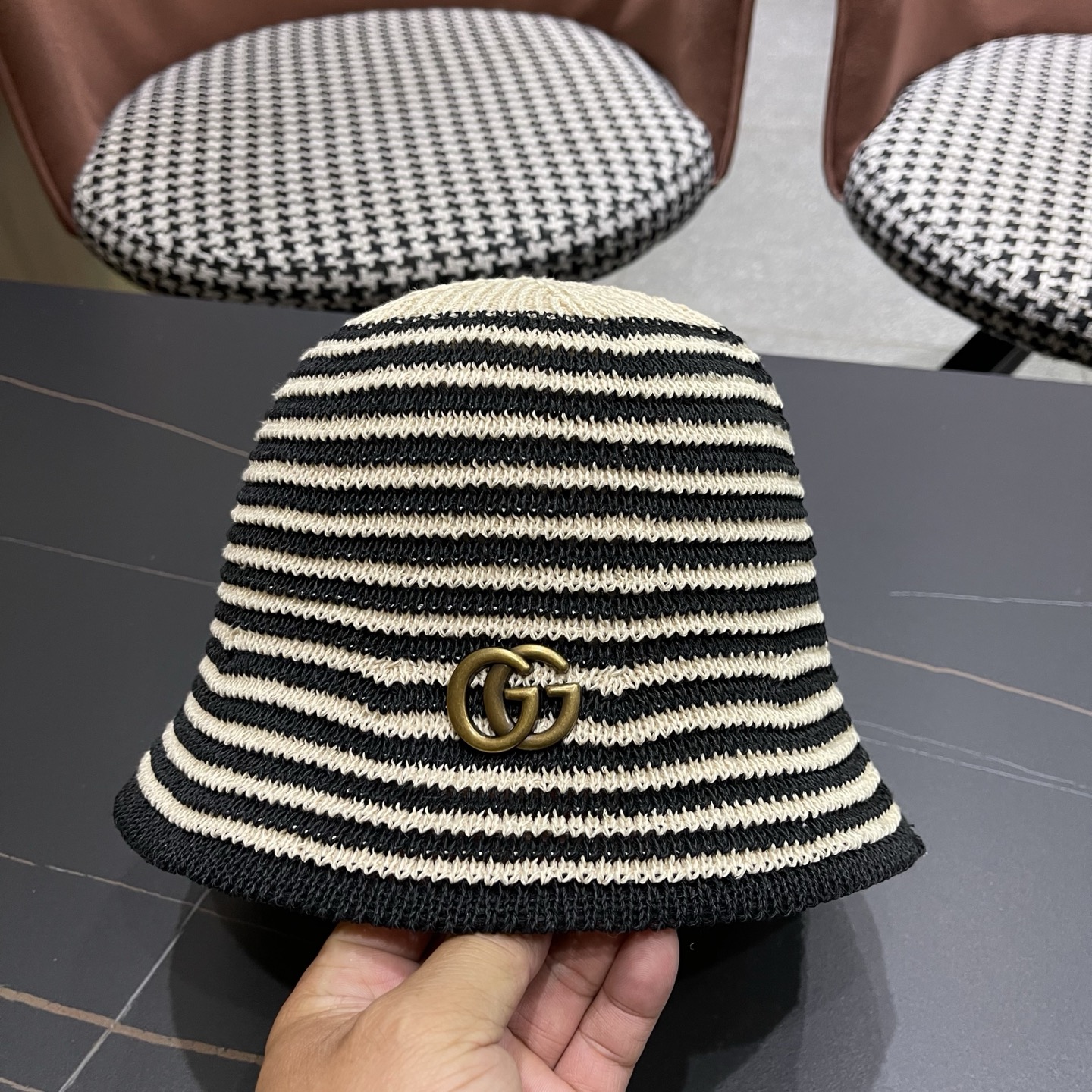 Gucci 古驰春夏新款条纹拼色针织水桶帽子女可折叠百搭素颜渔夫帽显脸小盆帽