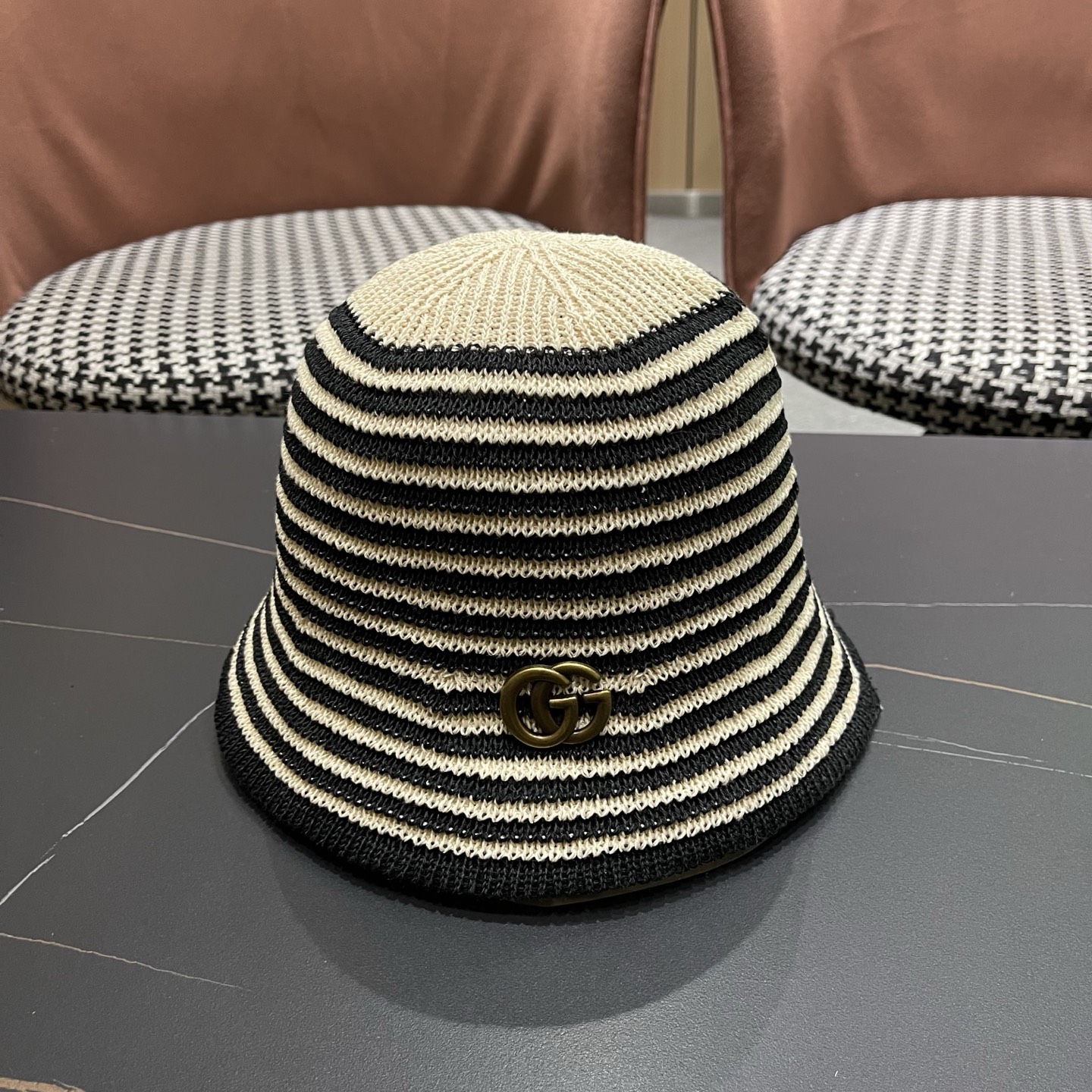 Gucci 古驰春夏新款条纹拼色针织水桶帽子女可折叠百搭素颜渔夫帽显脸小盆帽