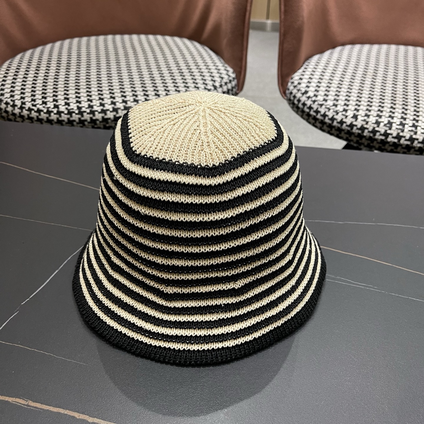 Gucci 古驰春夏新款条纹拼色针织水桶帽子女可折叠百搭素颜渔夫帽显脸小盆帽