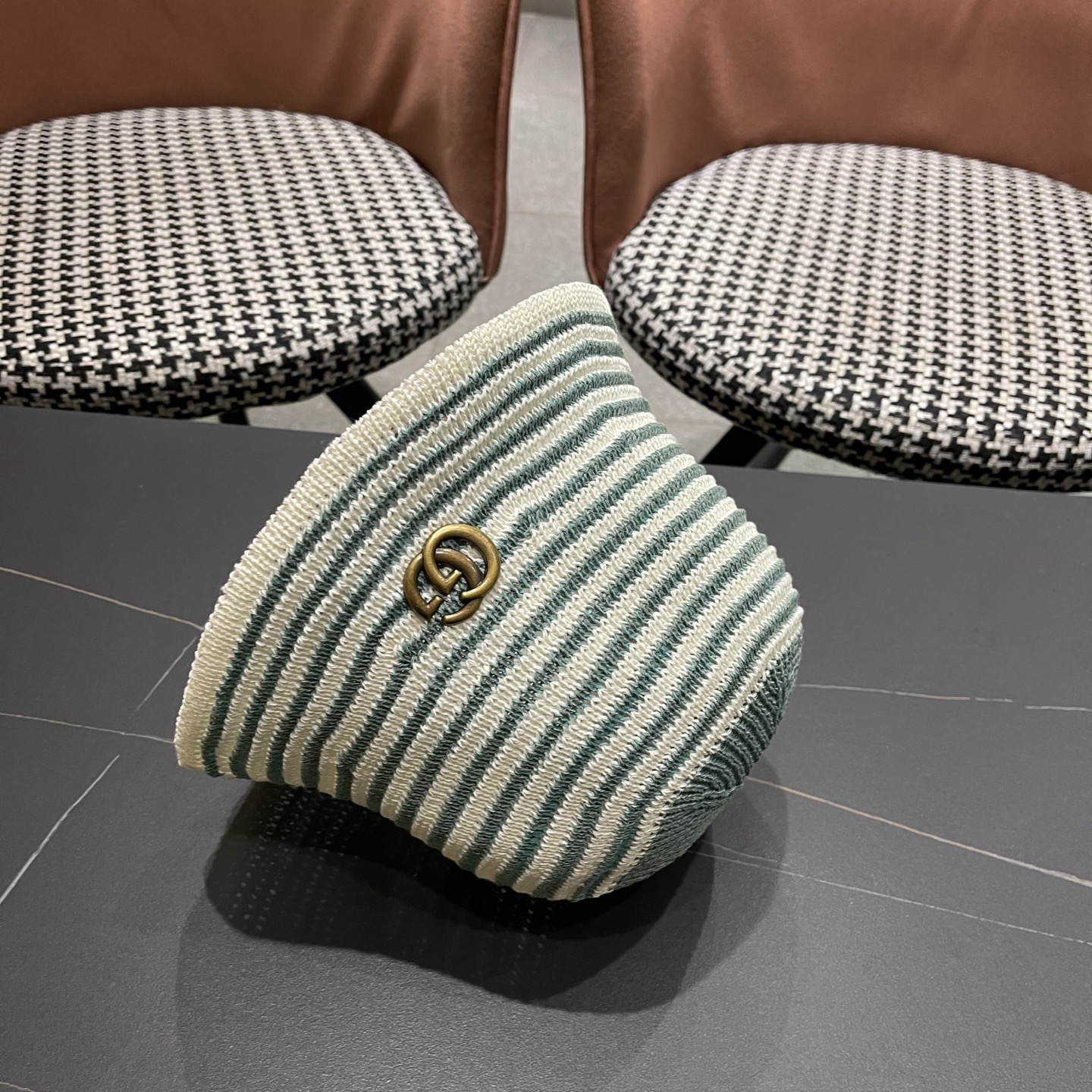 Gucci 古驰春夏新款条纹拼色针织水桶帽子女可折叠百搭素颜渔夫帽显脸小盆帽