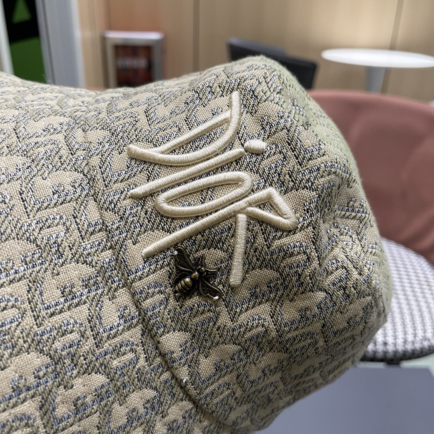 迪奥Dior官网刺绣迪奥logo渔夫帽，防晒指数超高，特别显脸小，有型不软塌，可随意折叠，携带方便🤗