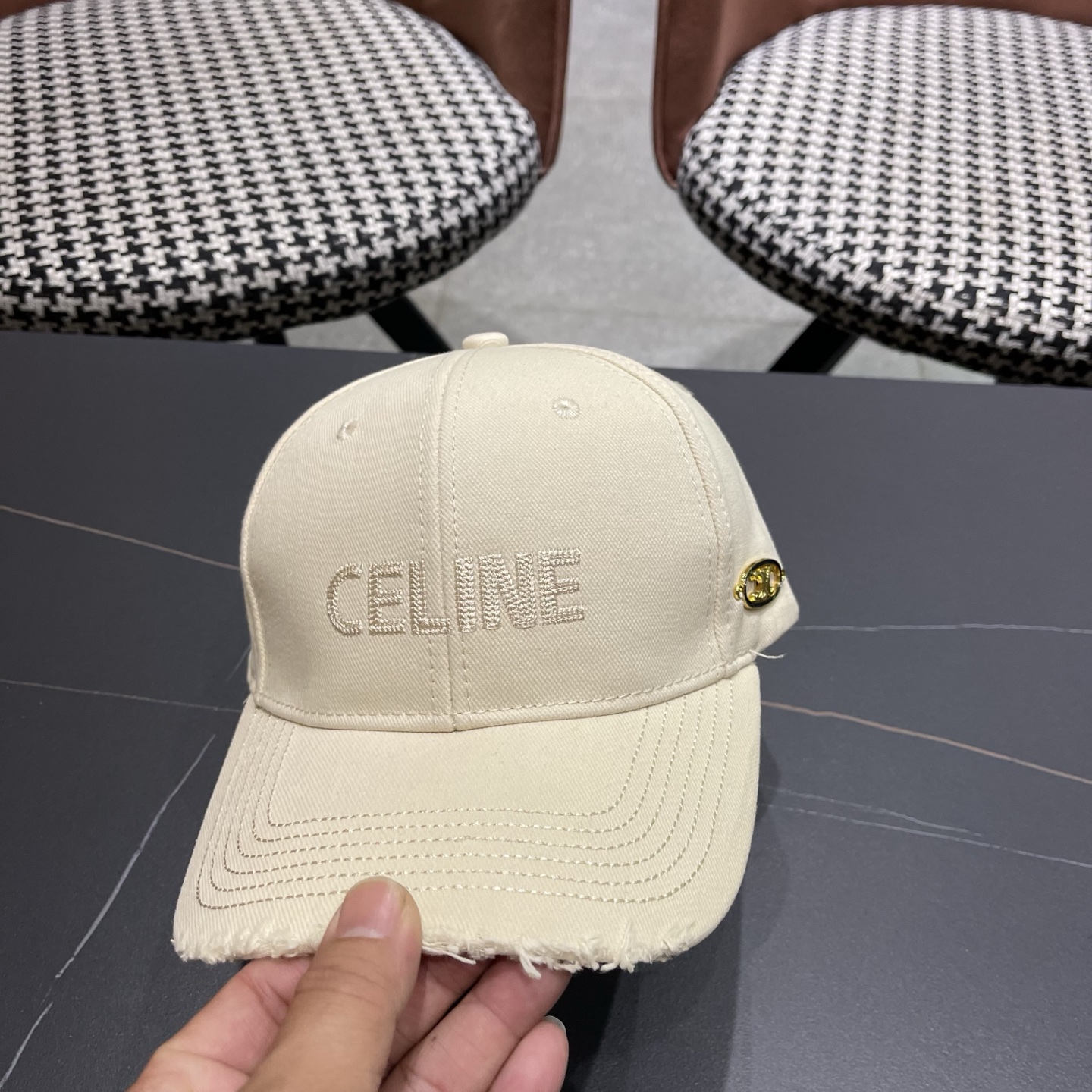 【CELINE赛琳】新款原单经典休闲潮流款 棒球帽日韩风格，随便搭配都超好看！出门旅游，绝对要入手的一款