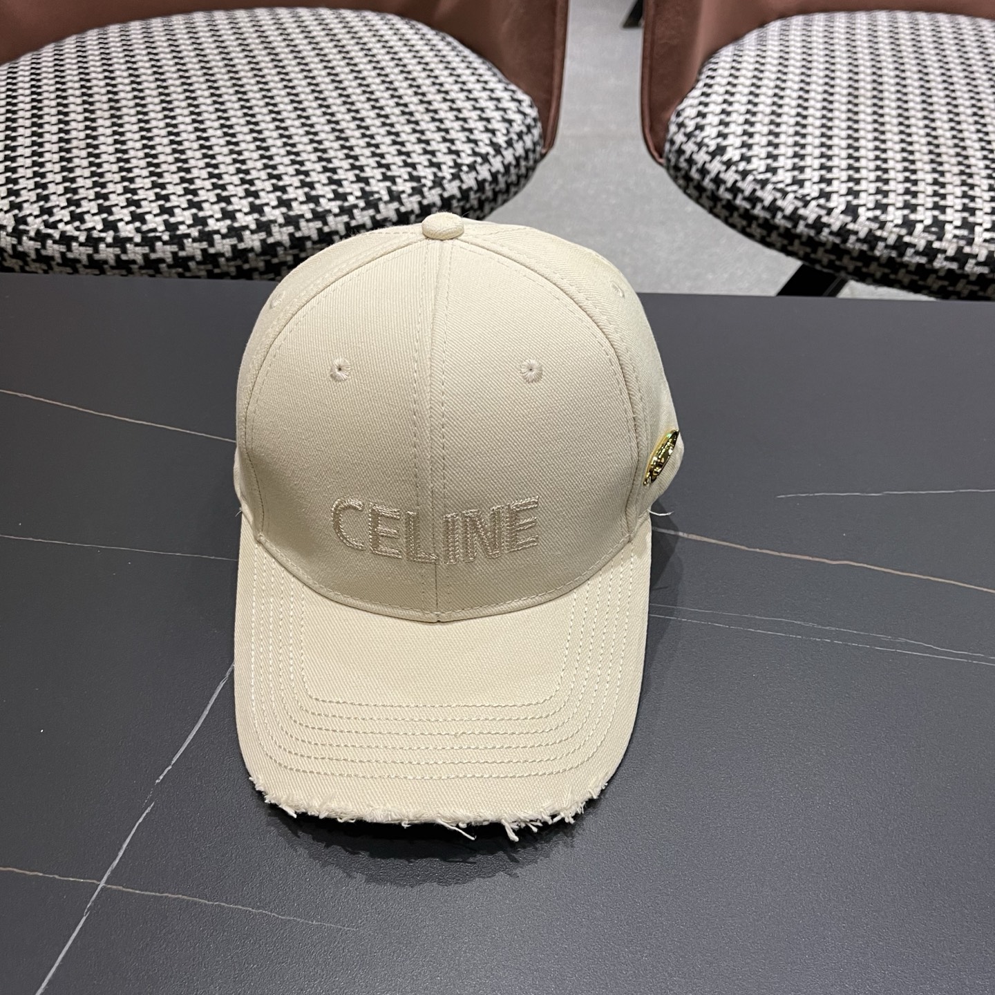 【CELINE赛琳】新款原单经典休闲潮流款 棒球帽日韩风格，随便搭配都超好看！出门旅游，绝对要入手的一款