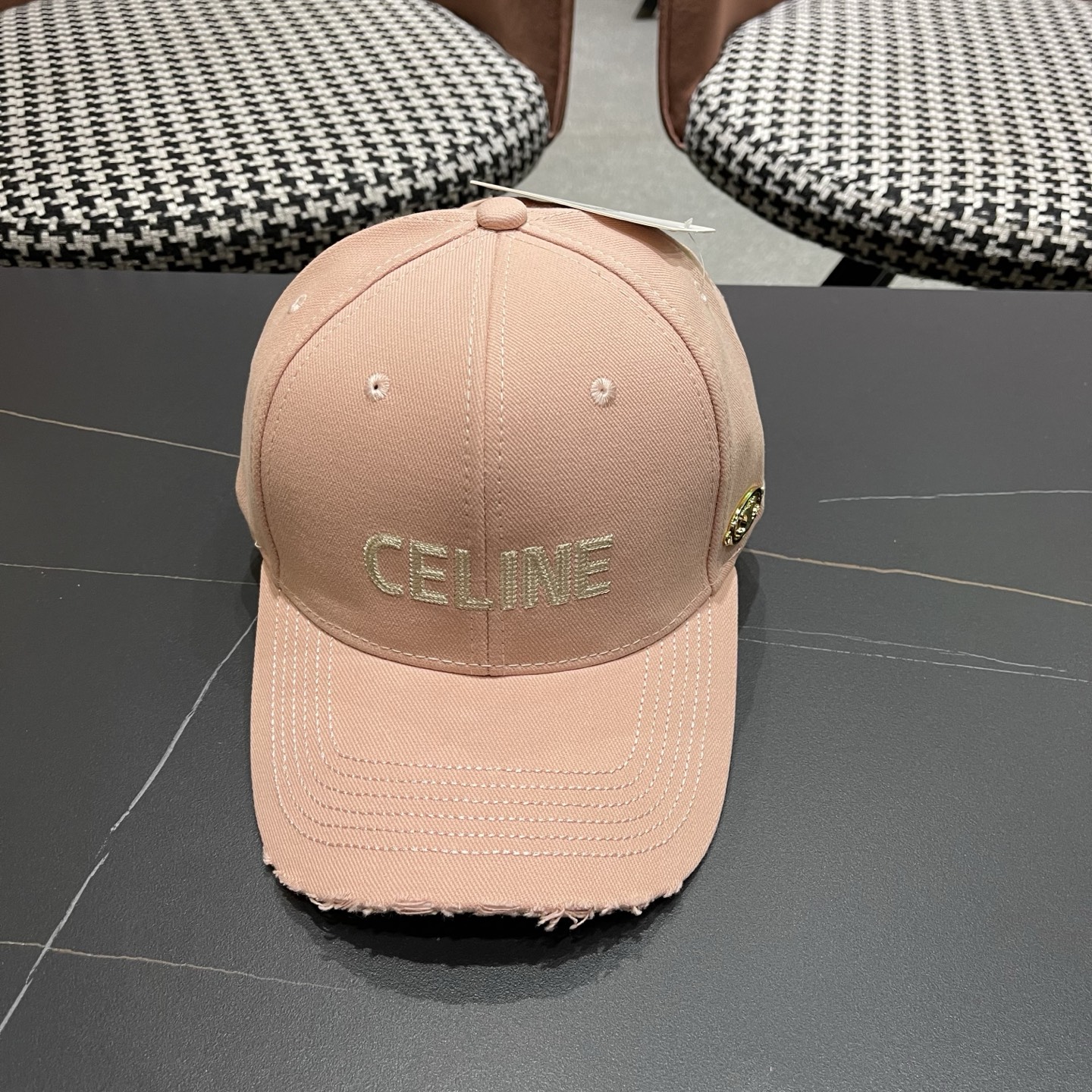 【CELINE赛琳】新款原单经典休闲潮流款 棒球帽日韩风格，随便搭配都超好看！出门旅游，绝对要入手的一款