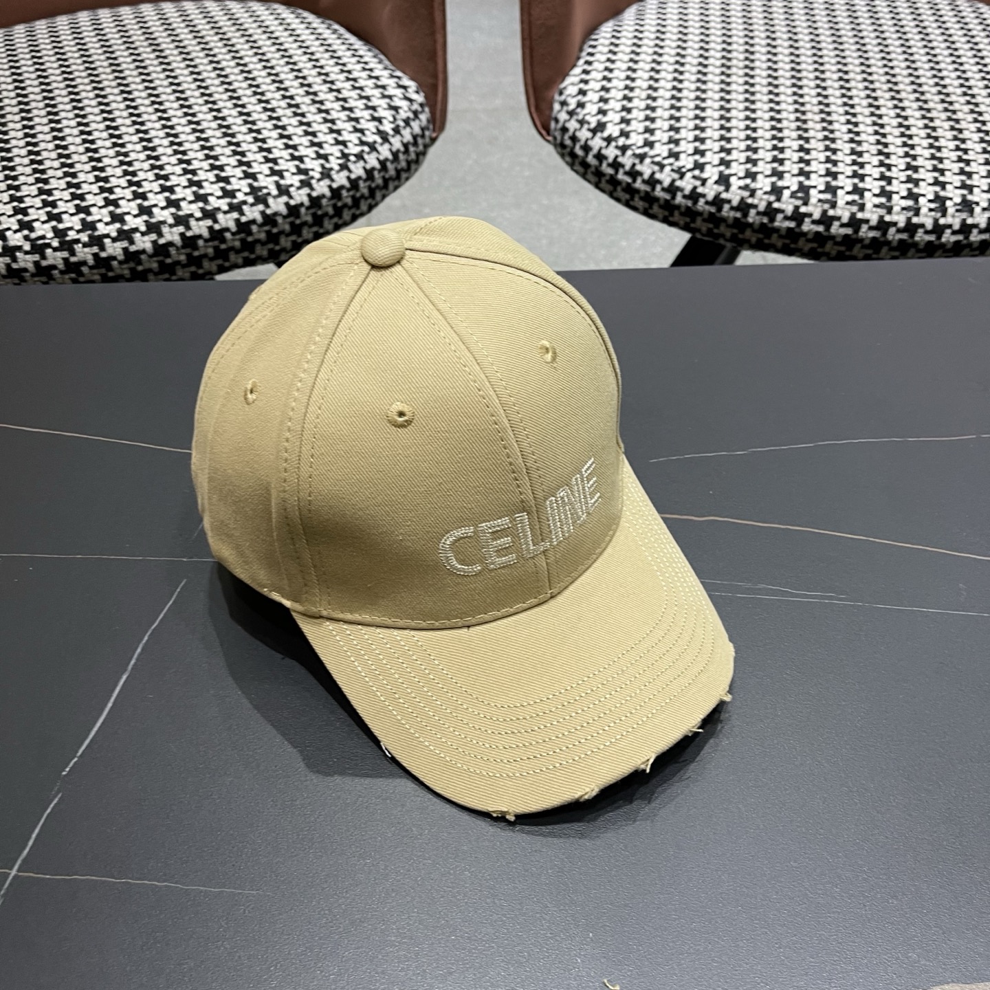 【CELINE赛琳】新款原单经典休闲潮流款 棒球帽日韩风格，随便搭配都超好看！出门旅游，绝对要入手的一款