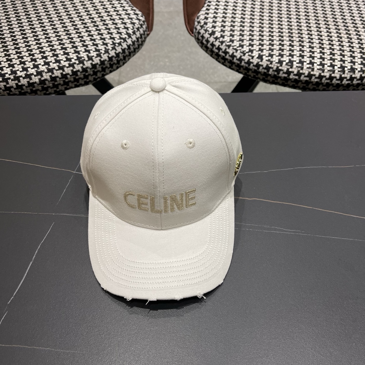 【CELINE赛琳】新款原单经典休闲潮流款 棒球帽日韩风格，随便搭配都超好看！出门旅游，绝对要入手的一款