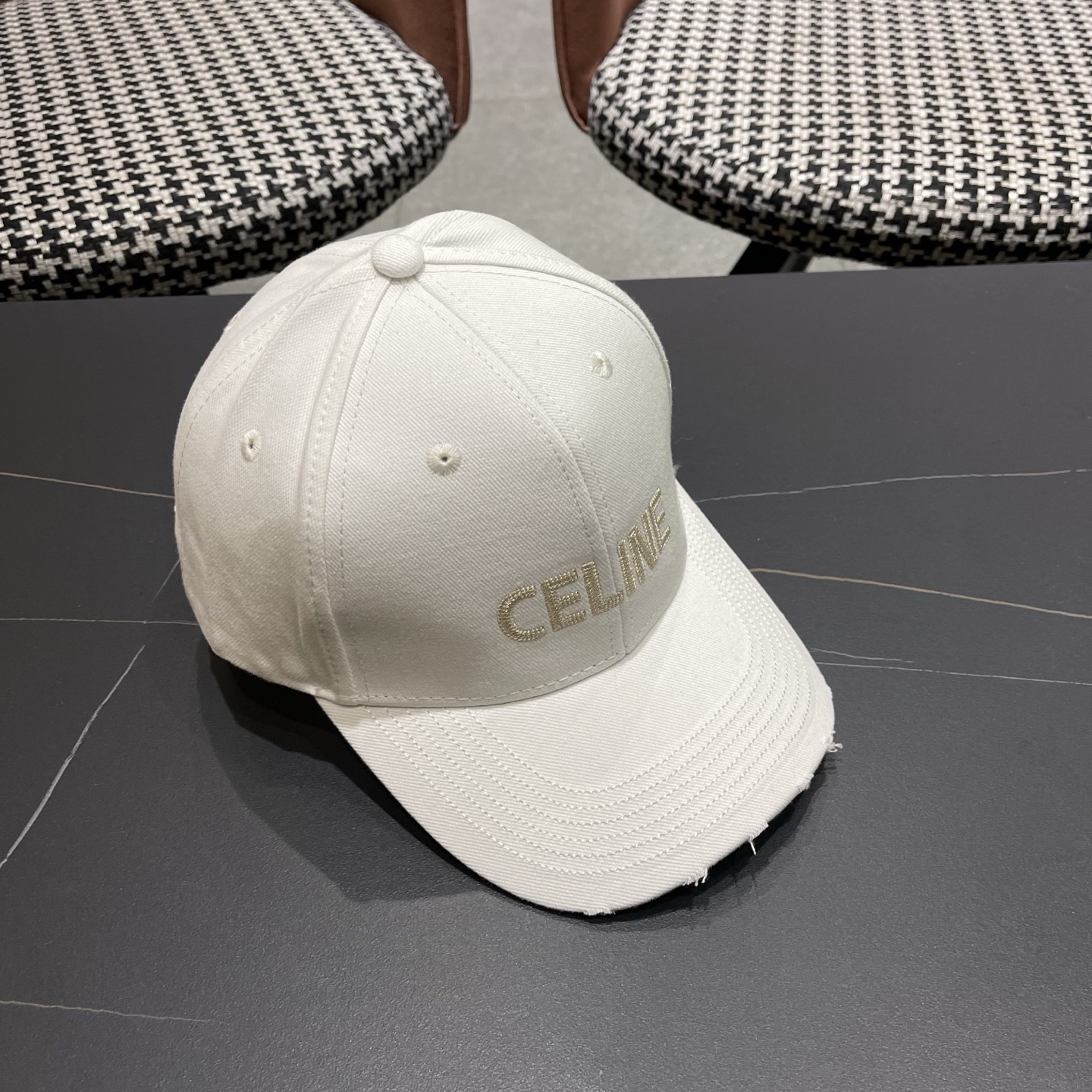 【CELINE赛琳】新款原单经典休闲潮流款 棒球帽日韩风格，随便搭配都超好看！出门旅游，绝对要入手的一款