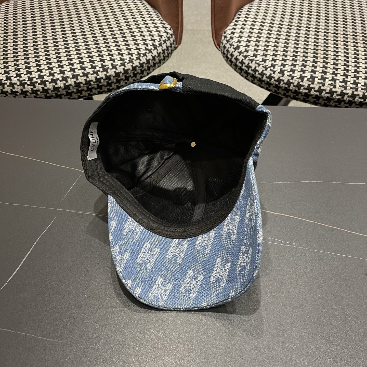 【CELINE赛琳】春夏款新款简约拼色棒球帽，新款出货，大牌款超好搭配，赶紧入手！