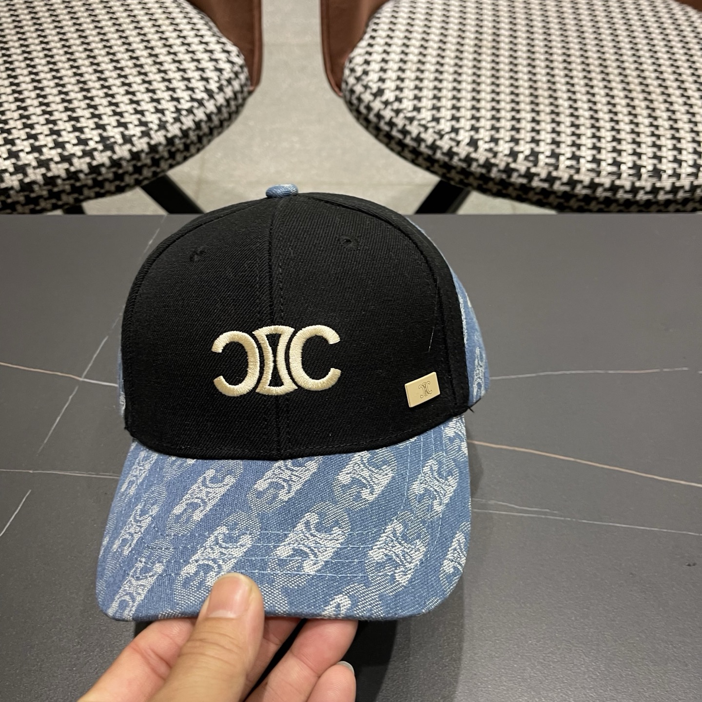 【CELINE赛琳】春夏款新款简约拼色棒球帽，新款出货，大牌款超好搭配，赶紧入手！