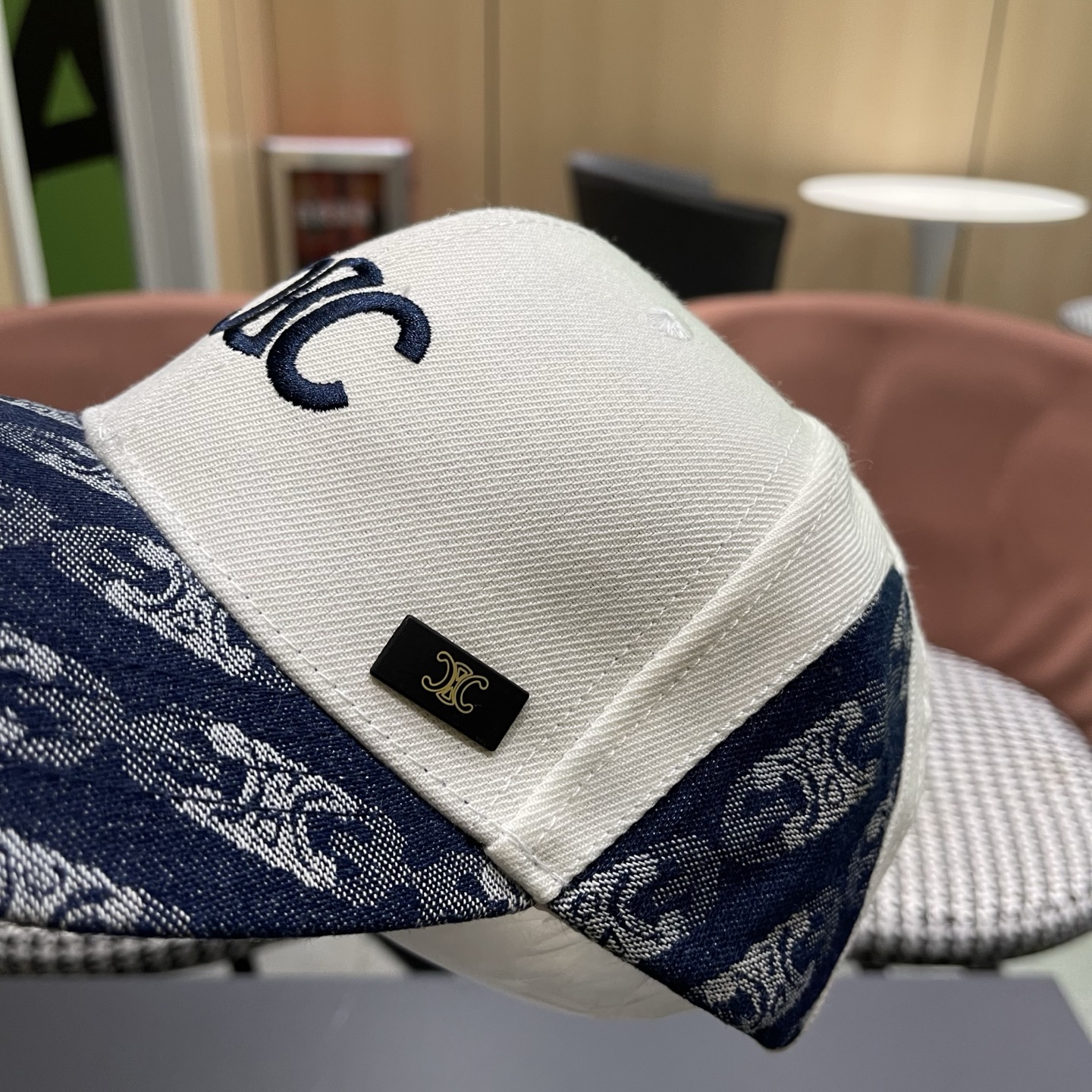 【CELINE赛琳】春夏款新款简约拼色棒球帽，新款出货，大牌款超好搭配，赶紧入手！