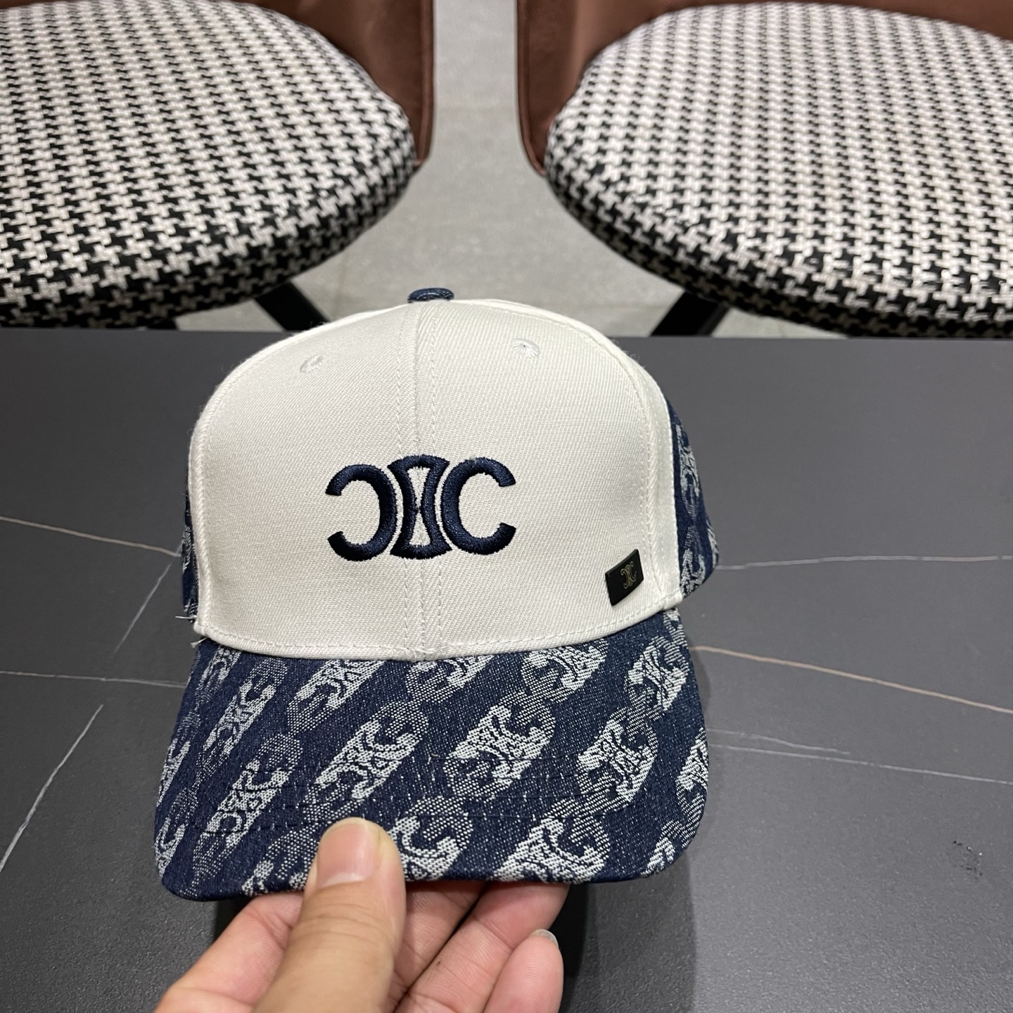 【CELINE赛琳】春夏款新款简约拼色棒球帽，新款出货，大牌款超好搭配，赶紧入手！