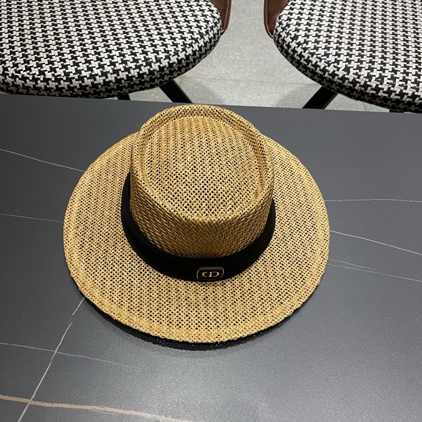 迪奥Dior 法式缕空透气草帽女士夏季平檐礼帽海边度假防晒帽户外出游遮阳帽