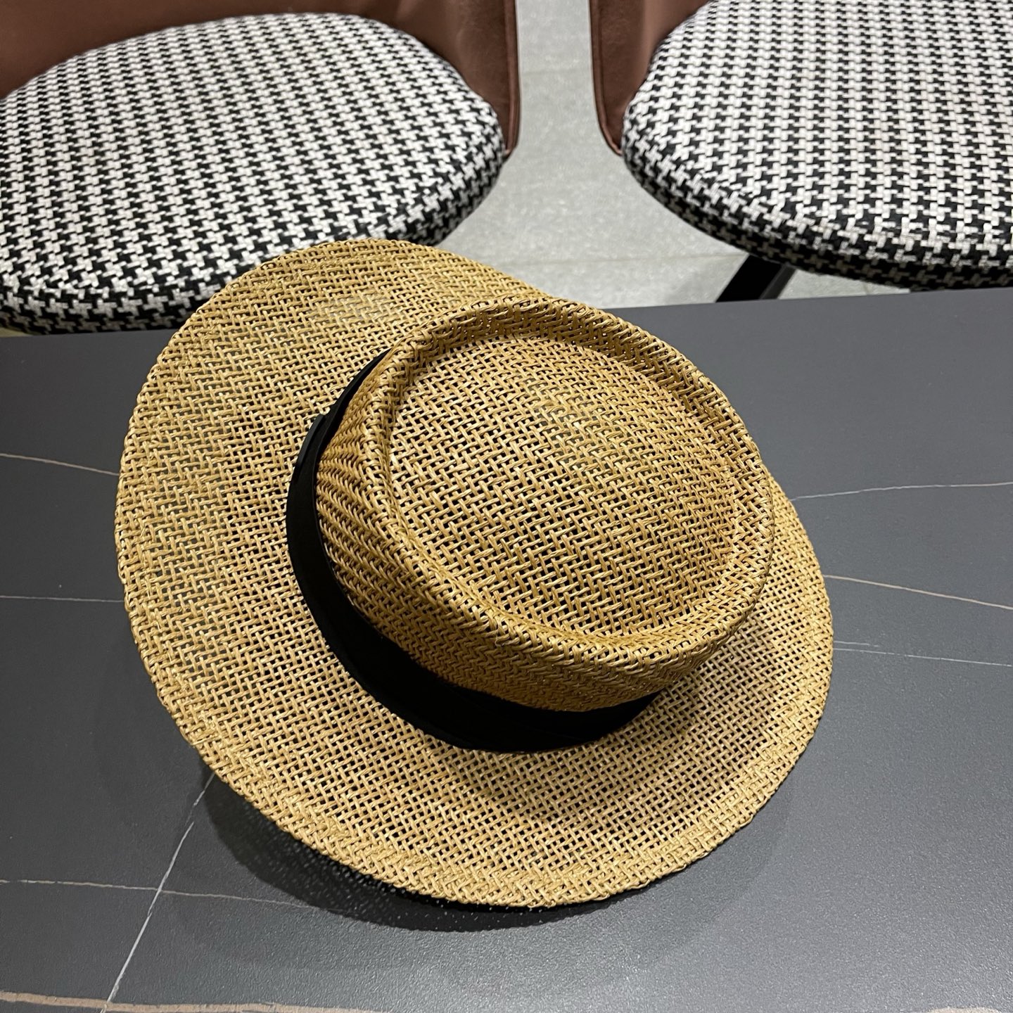 迪奥Dior 法式缕空透气草帽女士夏季平檐礼帽海边度假防晒帽户外出游遮阳帽