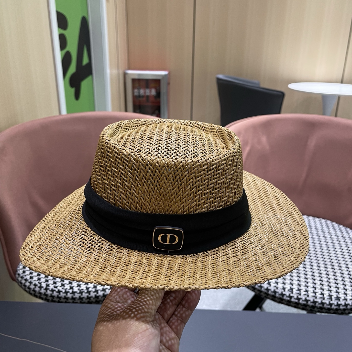 迪奥Dior 法式缕空透气草帽女士夏季平檐礼帽海边度假防晒帽户外出游遮阳帽