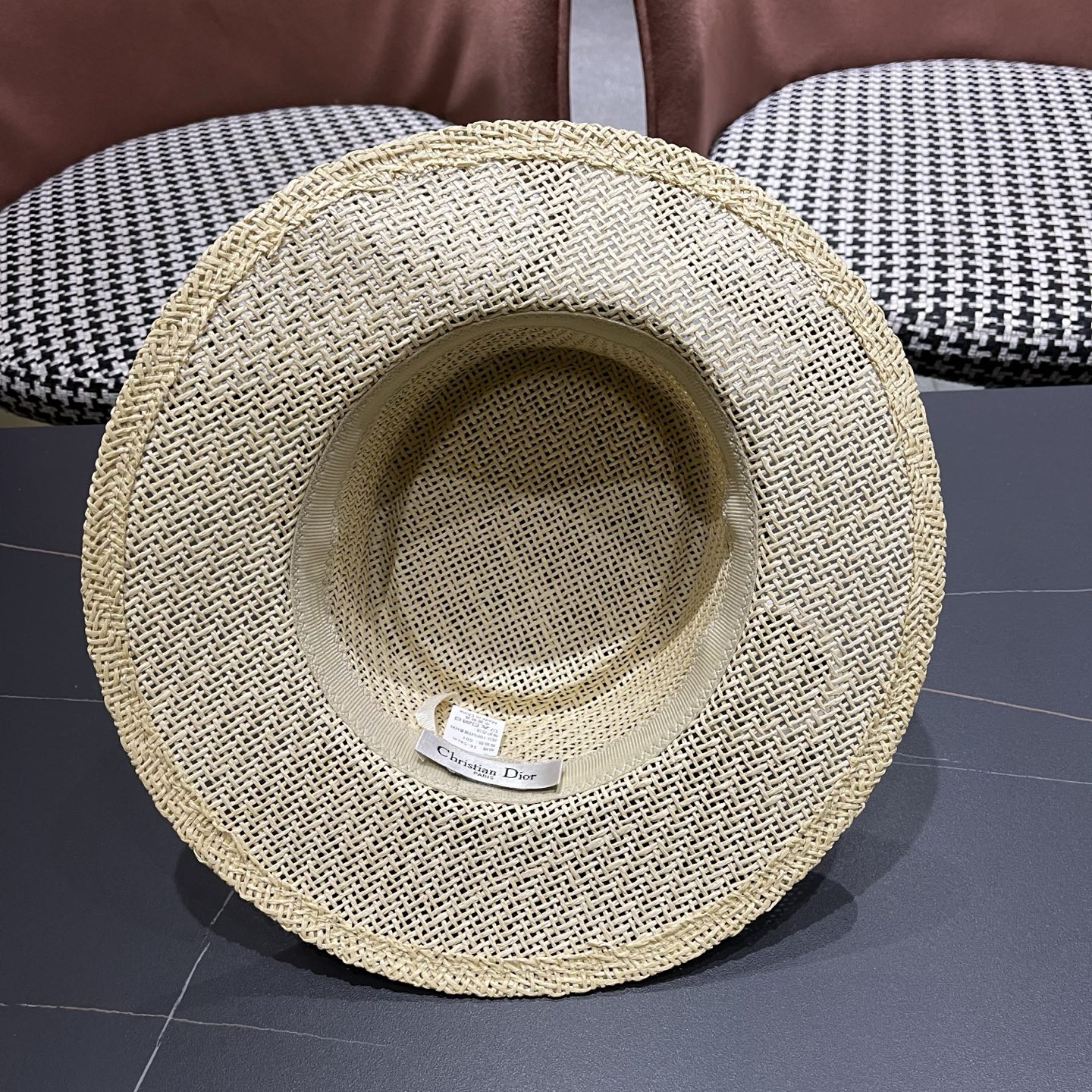 迪奥Dior 法式缕空透气草帽女士夏季平檐礼帽海边度假防晒帽户外出游遮阳帽