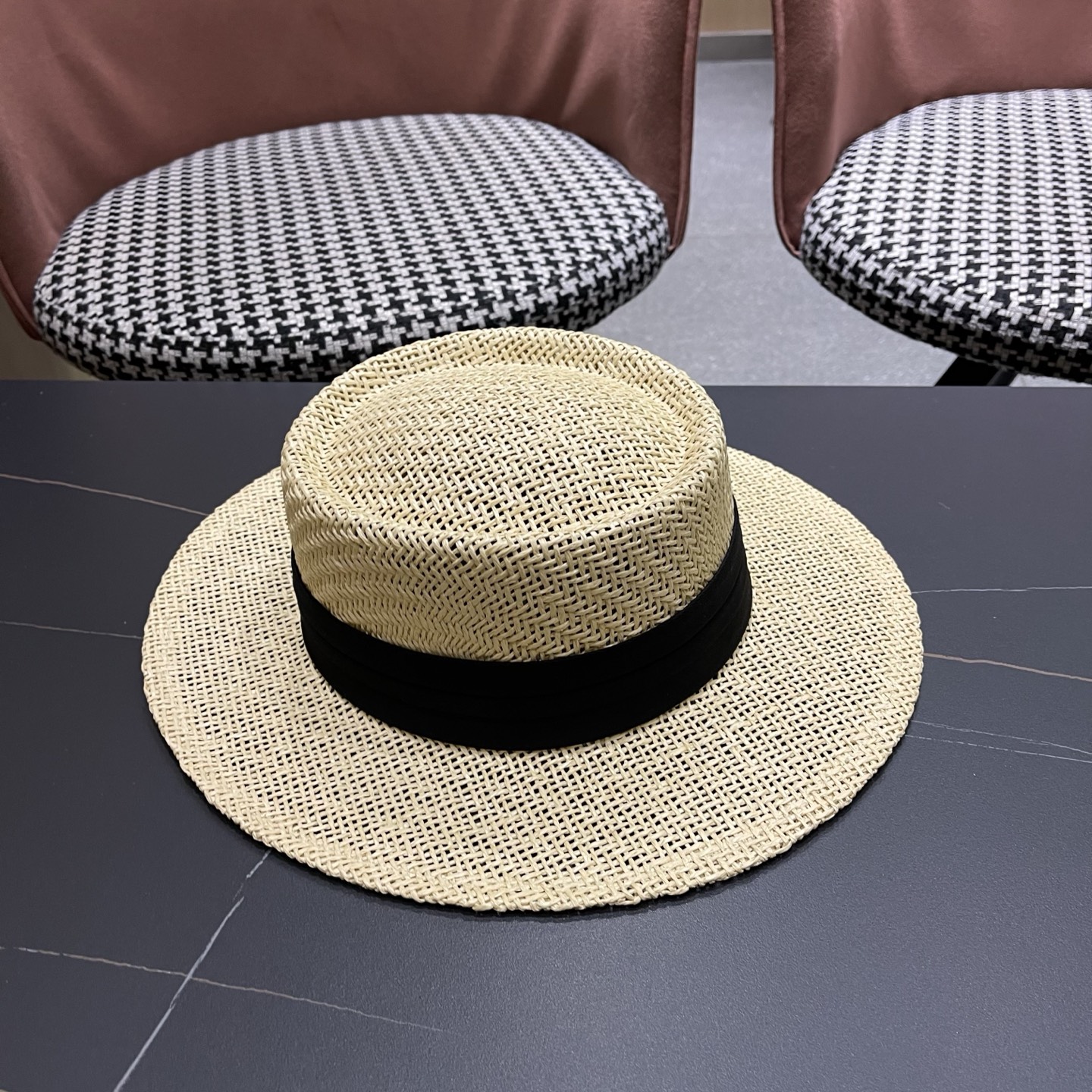 迪奥Dior 法式缕空透气草帽女士夏季平檐礼帽海边度假防晒帽户外出游遮阳帽