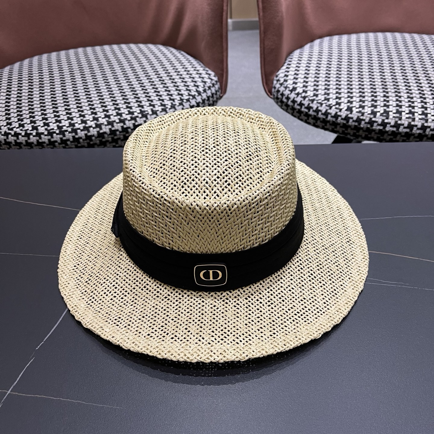迪奥Dior 法式缕空透气草帽女士夏季平檐礼帽海边度假防晒帽户外出游遮阳帽