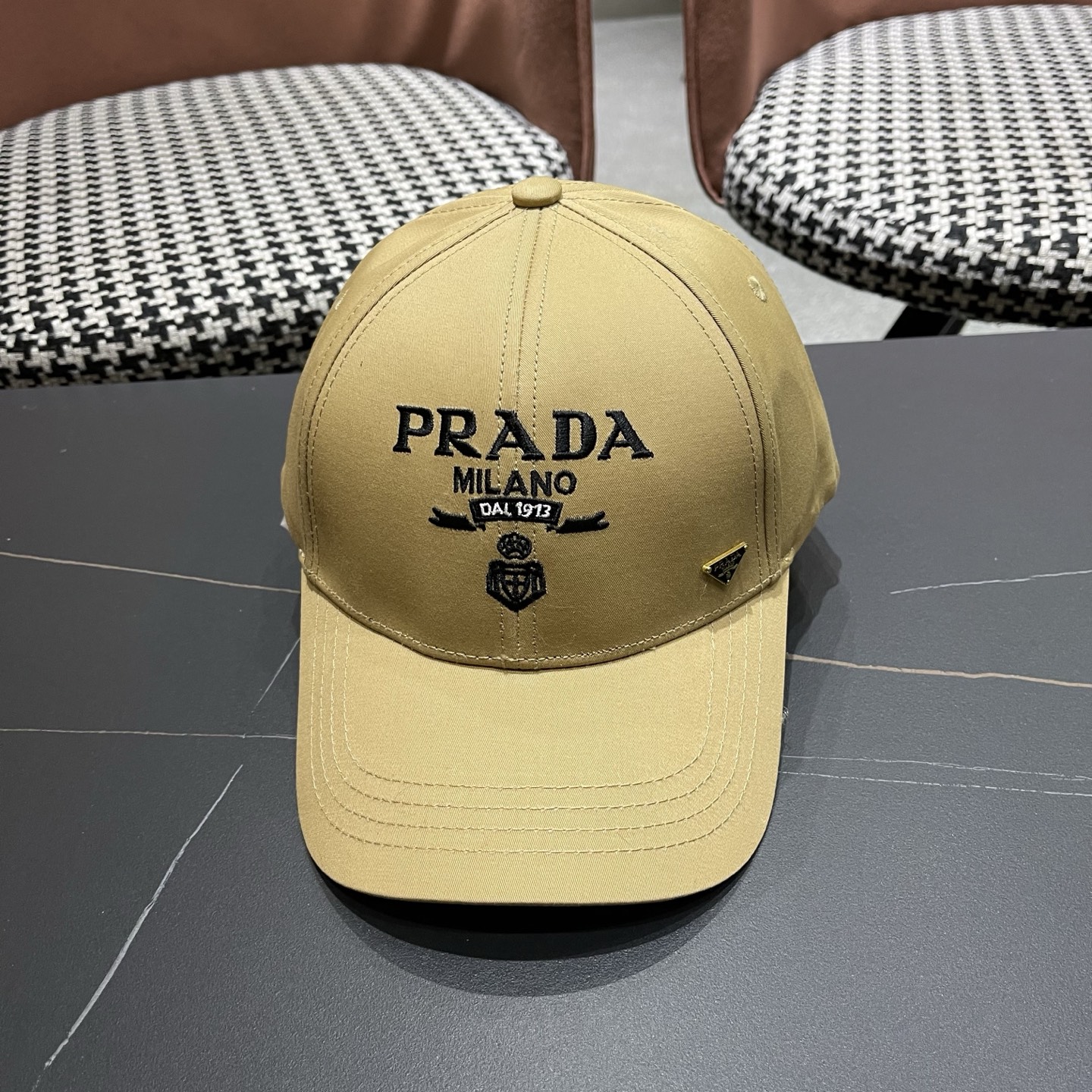 NO:764494,[Prada] Spring and summer big-name baseball caps, new models shipped, big-name models are super easy to match, hurry up and buy hats, straw hats, bucket hats, baseball caps, hats, prada, espadrilles, hats19860909【普拉达】春夏款大牌棒球帽,新款出货,大牌款超好搭配,赶紧入手帽子草帽渔夫帽棒球帽,帽子,prada,espadrilles,hats,hat