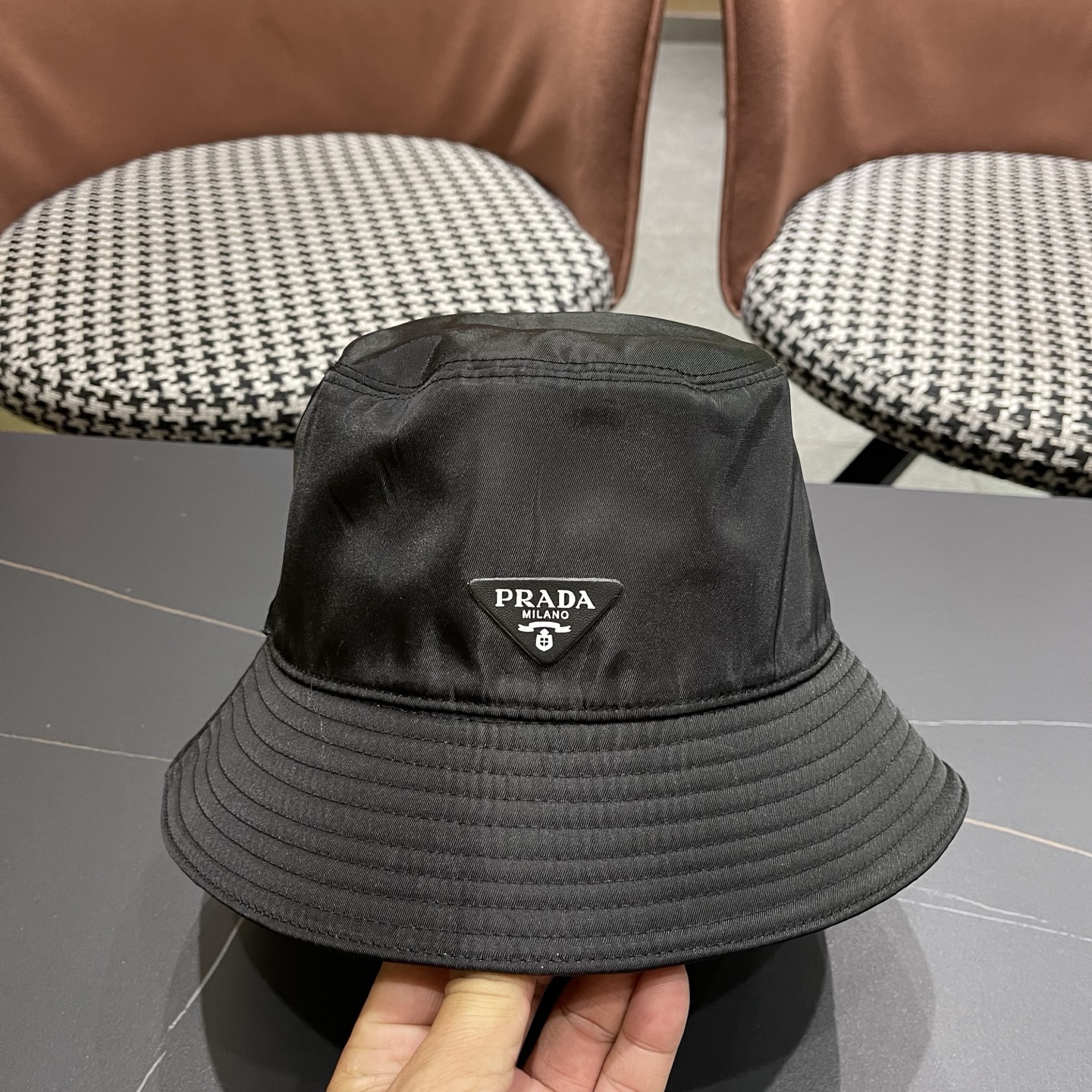 【PRADA普拉达】最新原版简约款渔夫帽，日常款超好搭配，出街单品