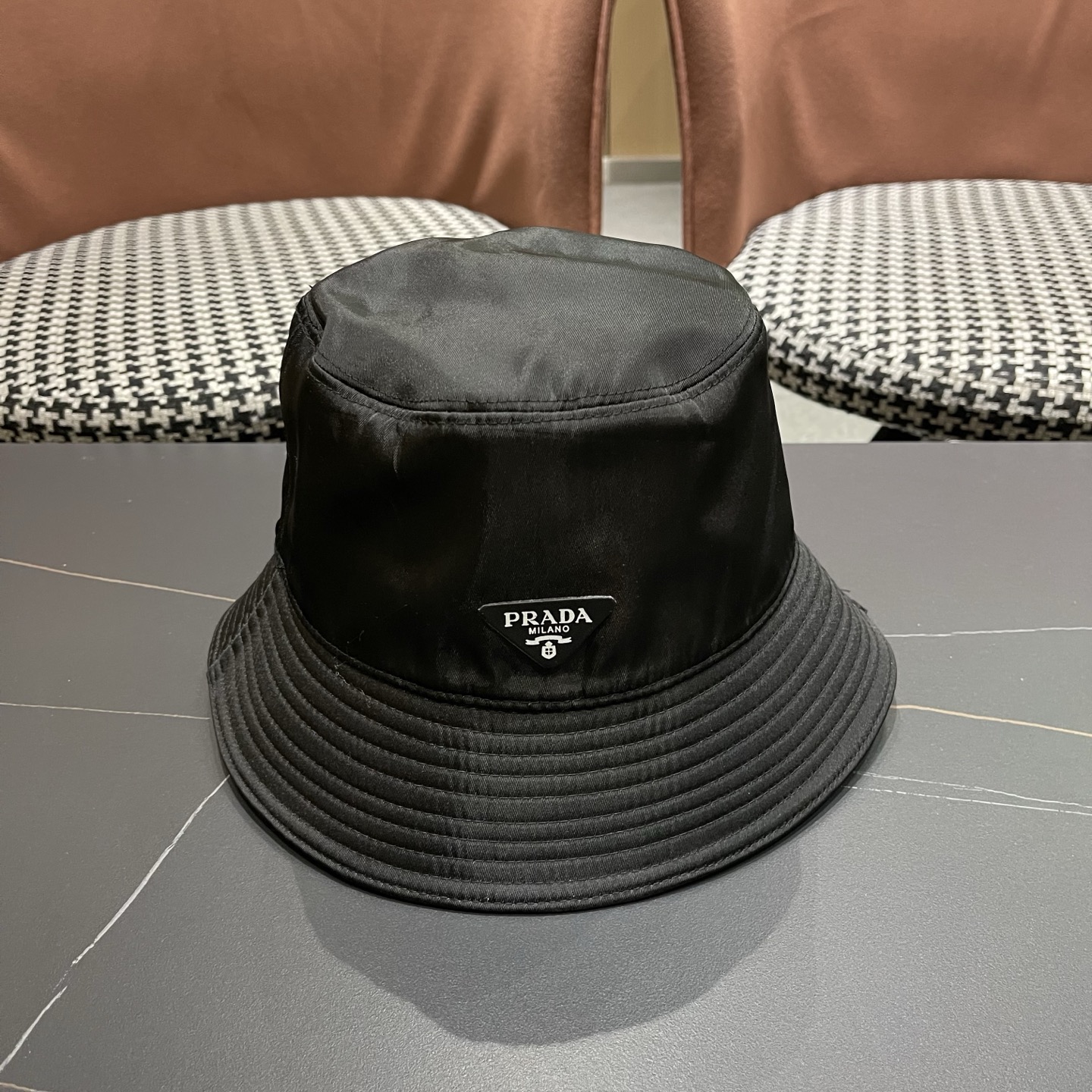 【PRADA普拉达】最新原版简约款渔夫帽，日常款超好搭配，出街单品