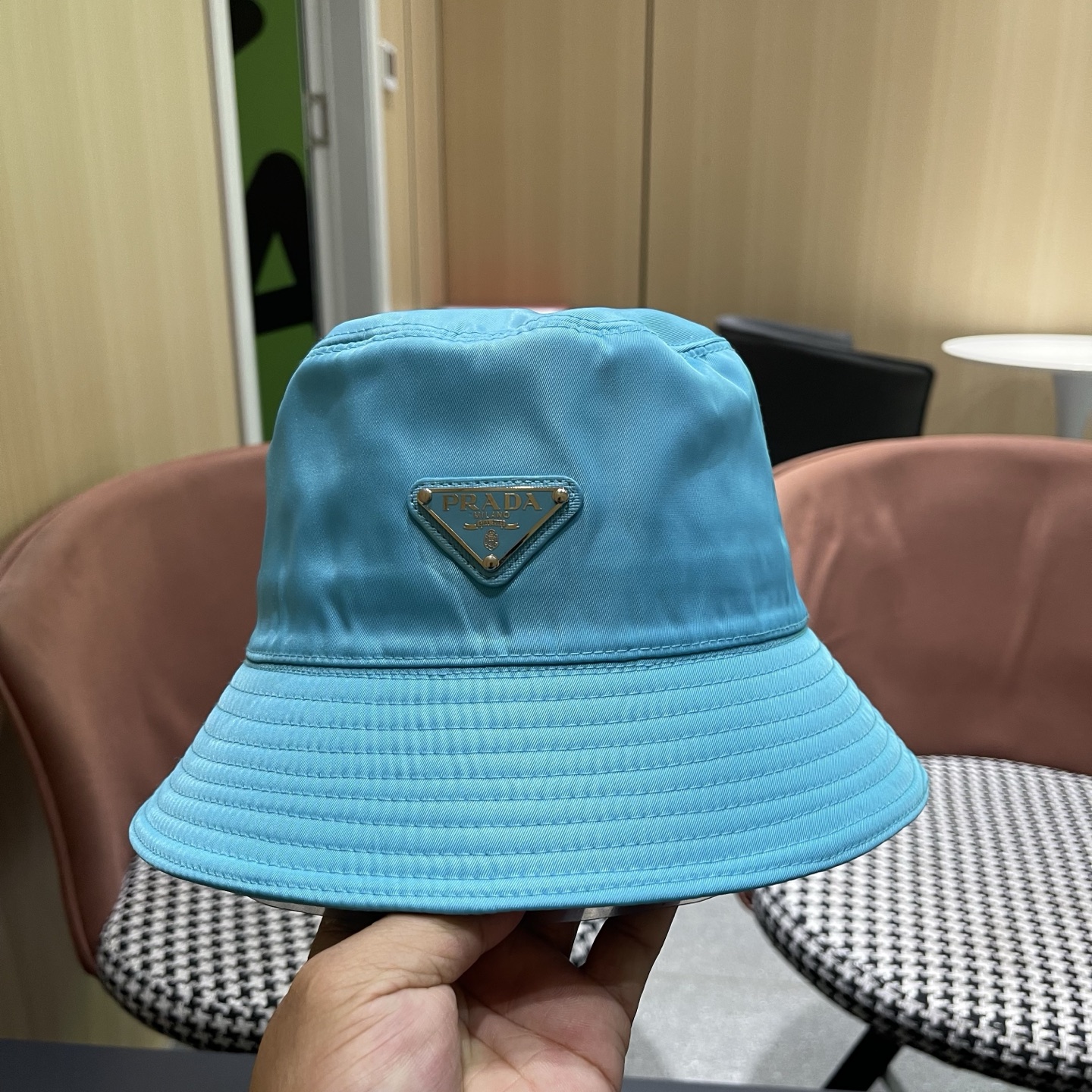 【PRADA普拉达】最新原版简约款渔夫帽，日常款超好搭配，出街单品
