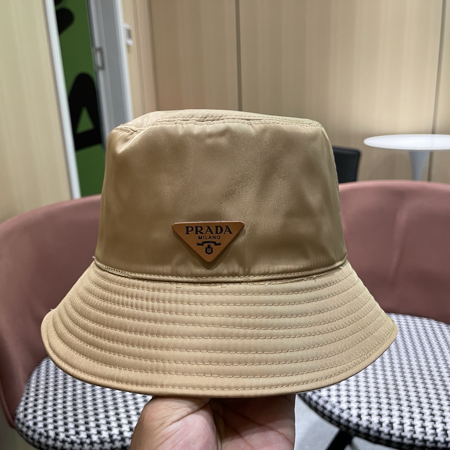 【PRADA普拉达】最新原版简约款渔夫帽，日常款超好搭配，出街单品
