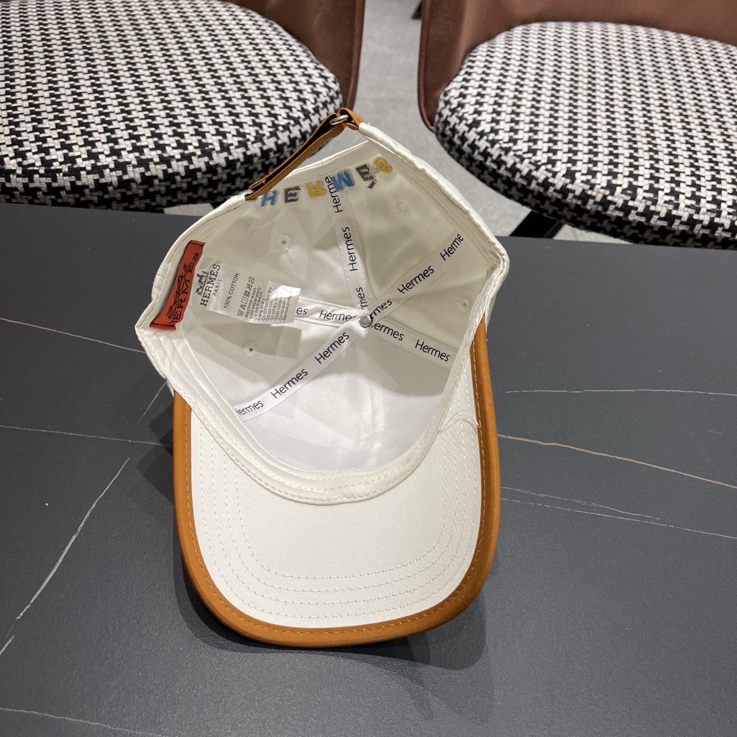 新款出货 HERMÈS (爱马仕)最新款原单棒球帽，拼色H，正品开模订制，原版透气帆布面料+原厂精钢调节