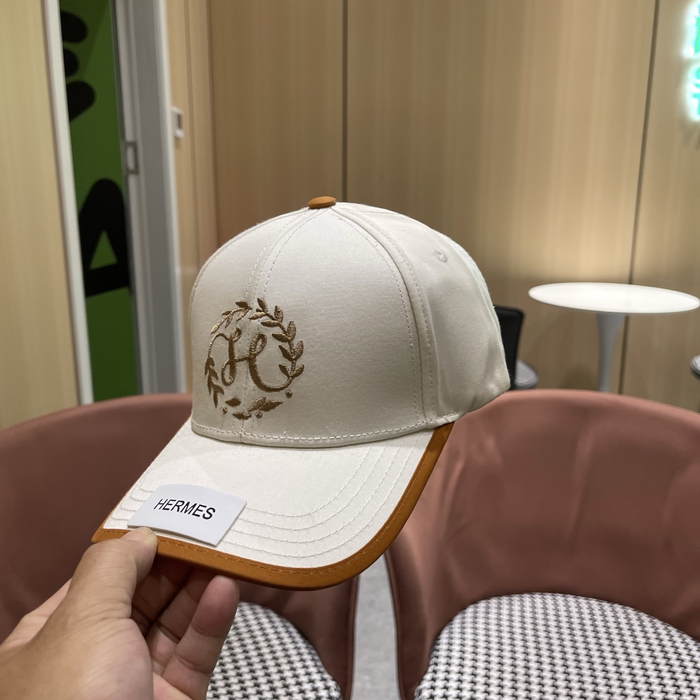 新款出货 HERMÈS (爱马仕)最新款原单棒球帽，拼色H，正品开模订制，原版透气帆布面料+原厂精钢调节