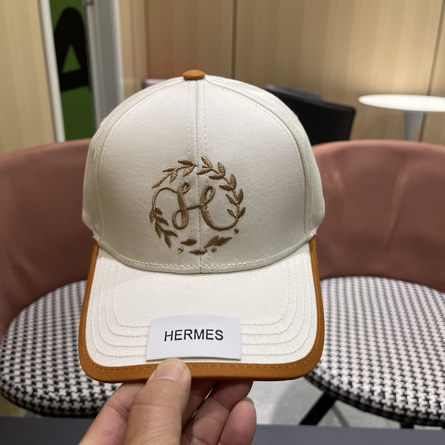新款出货 HERMÈS (爱马仕)最新款原单棒球帽，拼色H，正品开模订制，原版透气帆布面料+原厂精钢调节
