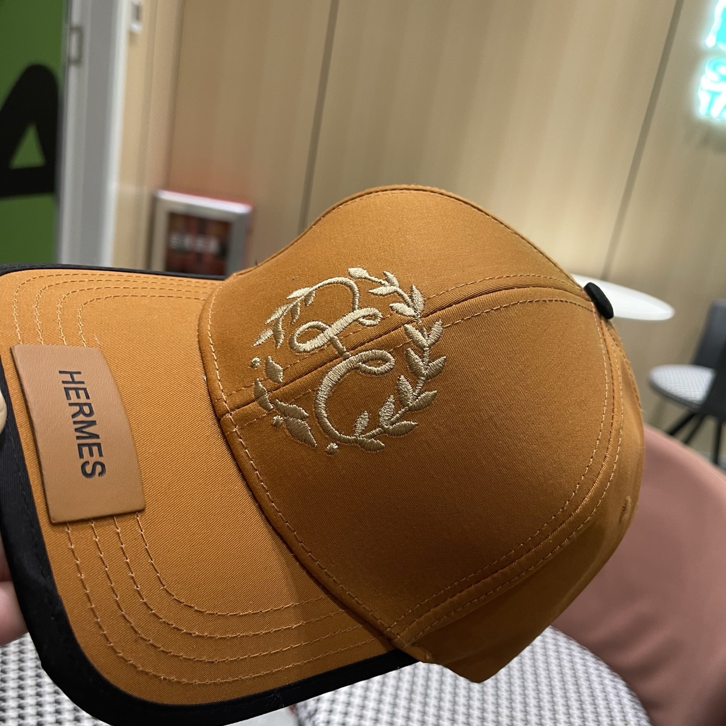 新款出货 HERMÈS (爱马仕)最新款原单棒球帽，拼色H，正品开模订制，原版透气帆布面料+原厂精钢调节