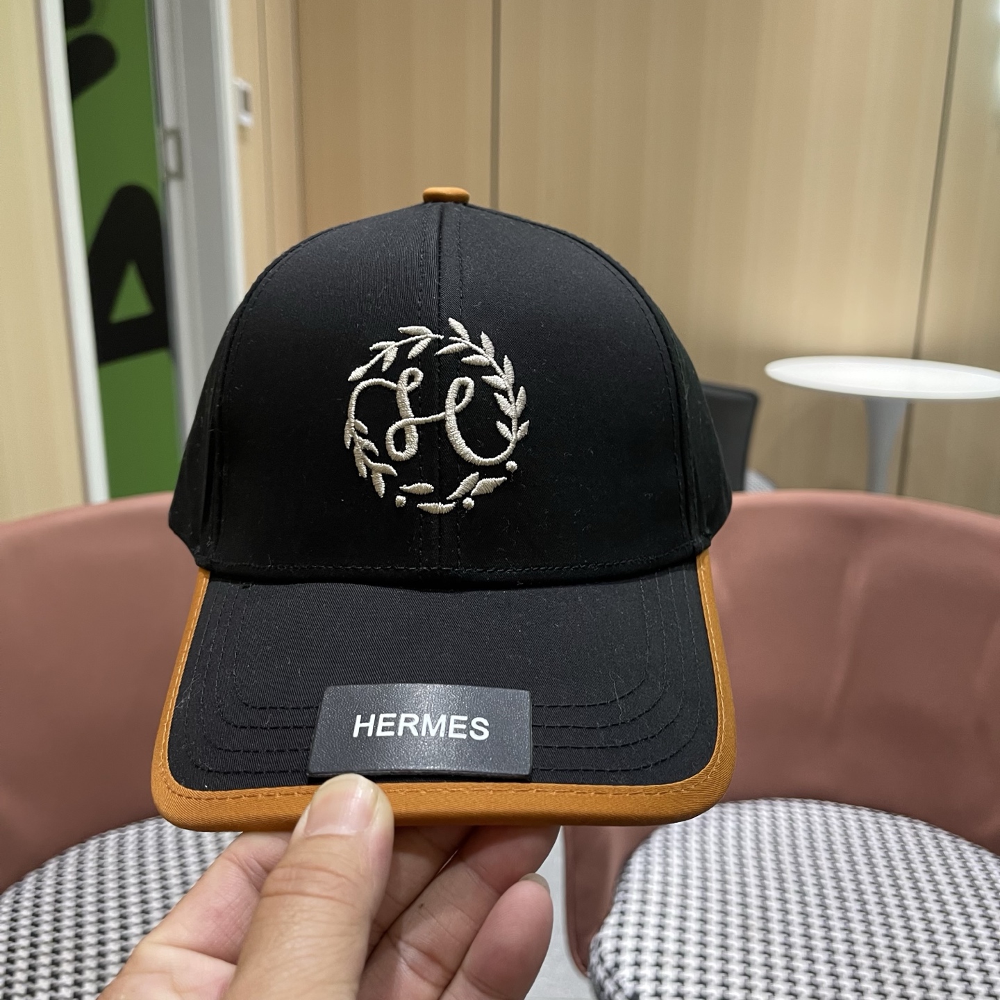 新款出货 HERMÈS (爱马仕)最新款原单棒球帽，拼色H，正品开模订制，原版透气帆布面料+原厂精钢调节