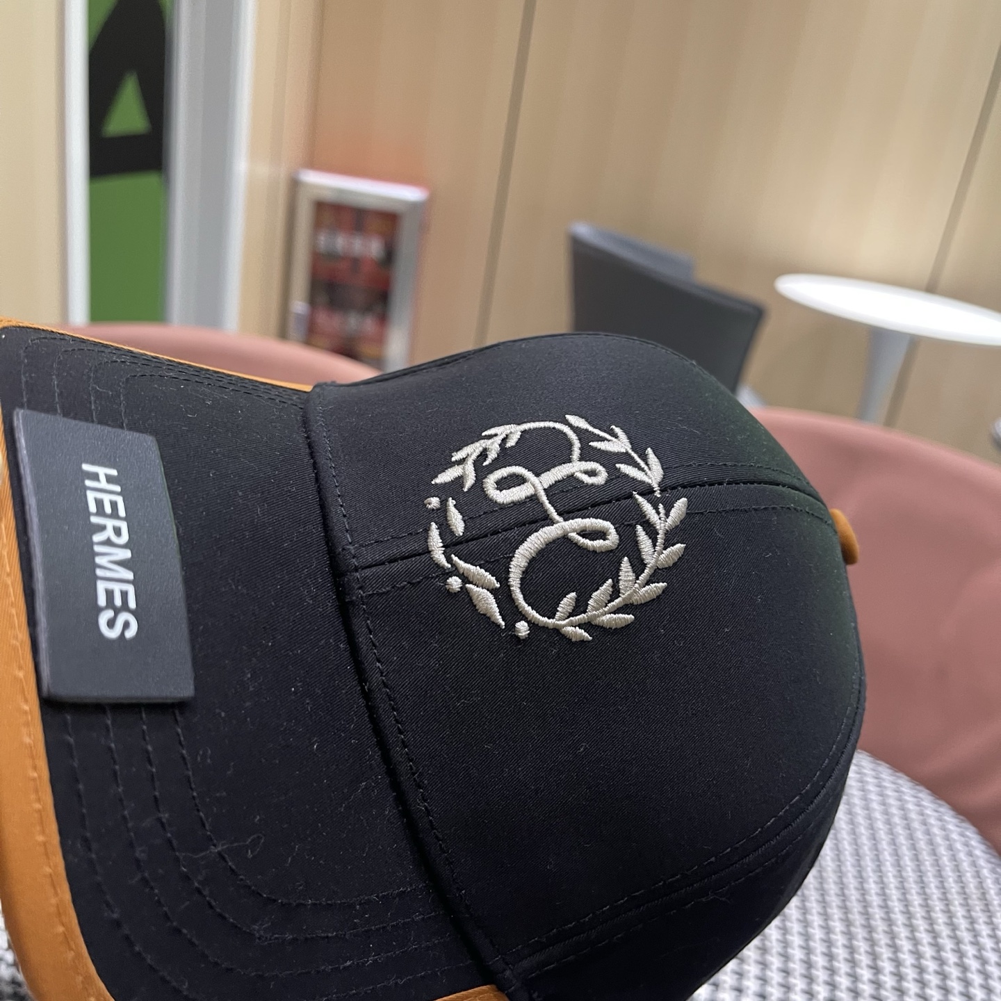 新款出货 HERMÈS (爱马仕)最新款原单棒球帽，拼色H，正品开模订制，原版透气帆布面料+原厂精钢调节