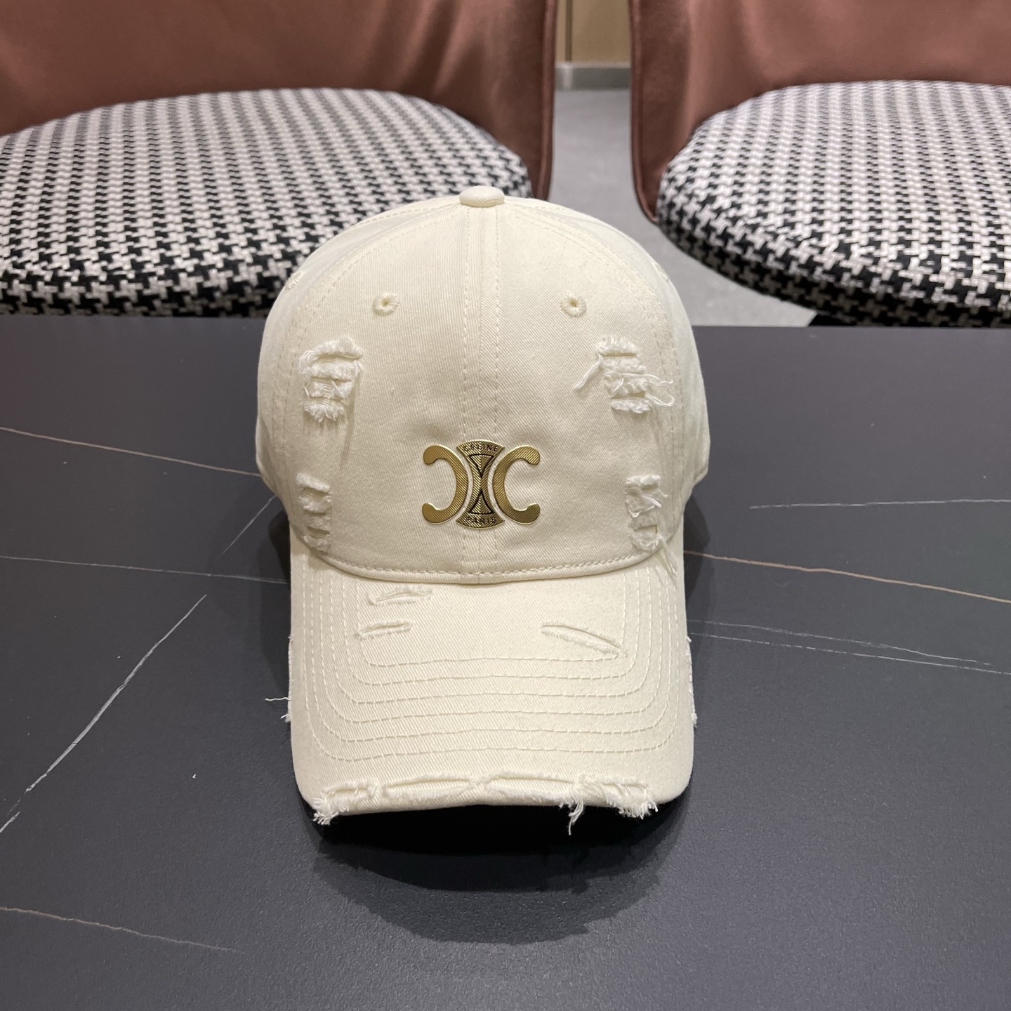 【CELINE赛琳】新款经典休闲潮流款 棒球帽日韩风格，随便搭配都超好看！