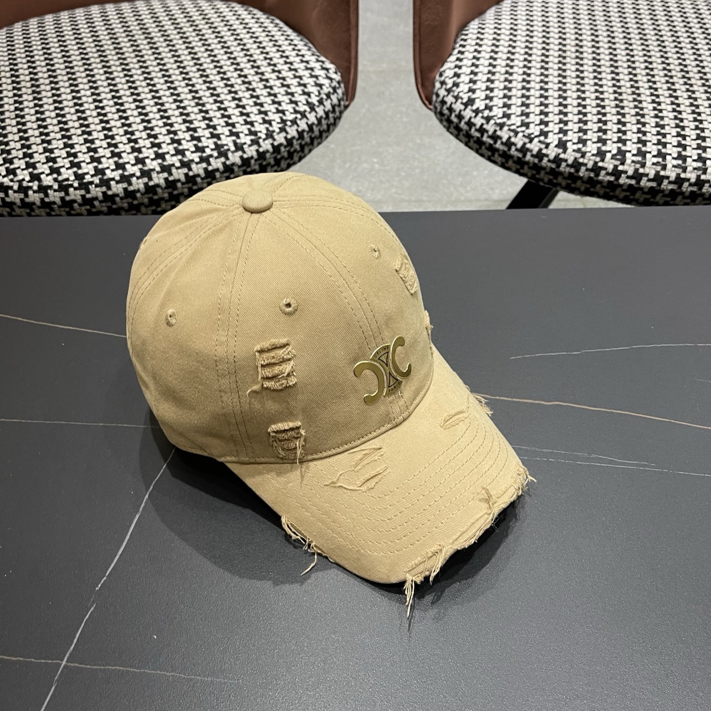 【CELINE赛琳】新款经典休闲潮流款 棒球帽日韩风格，随便搭配都超好看！