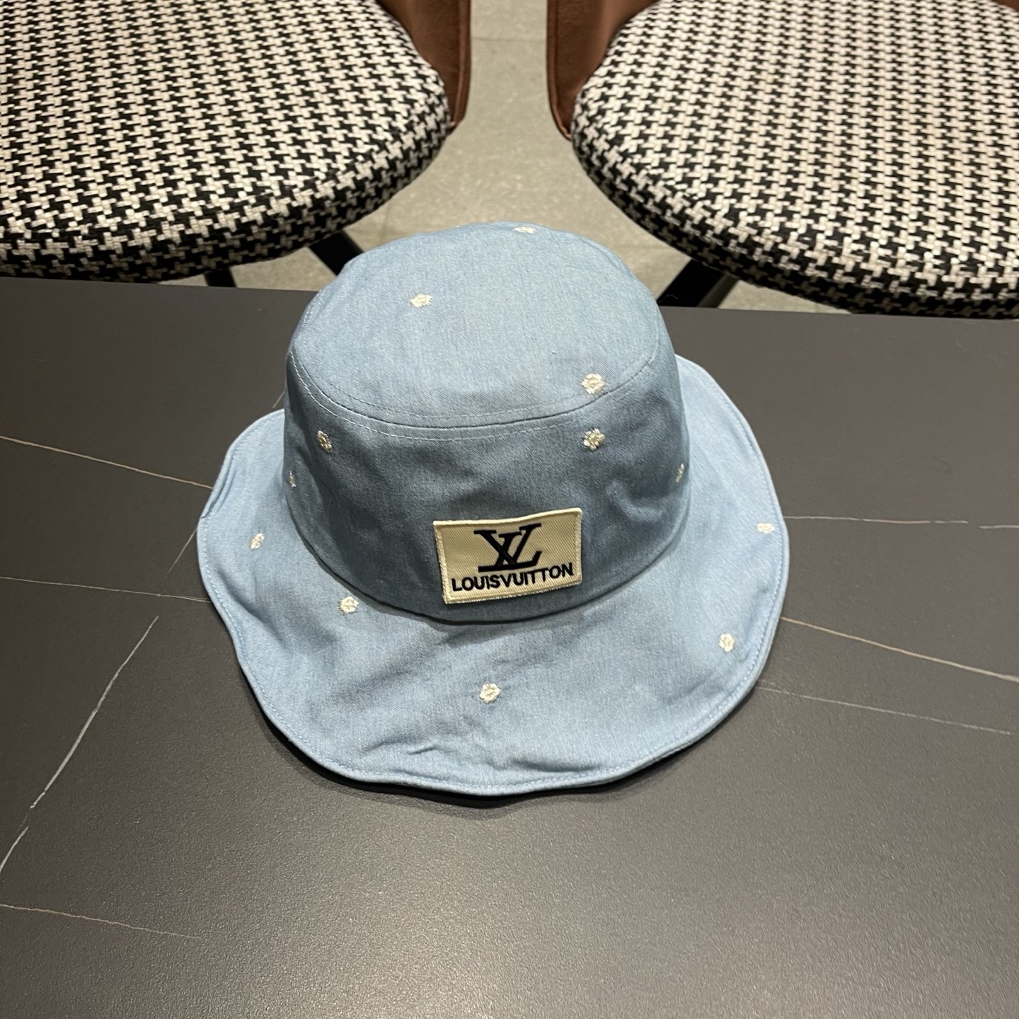 LV路易威登 春夏天渔夫帽女防晒青年宽檐遮阳帽韩版小花刺绣后镂空休闲帽