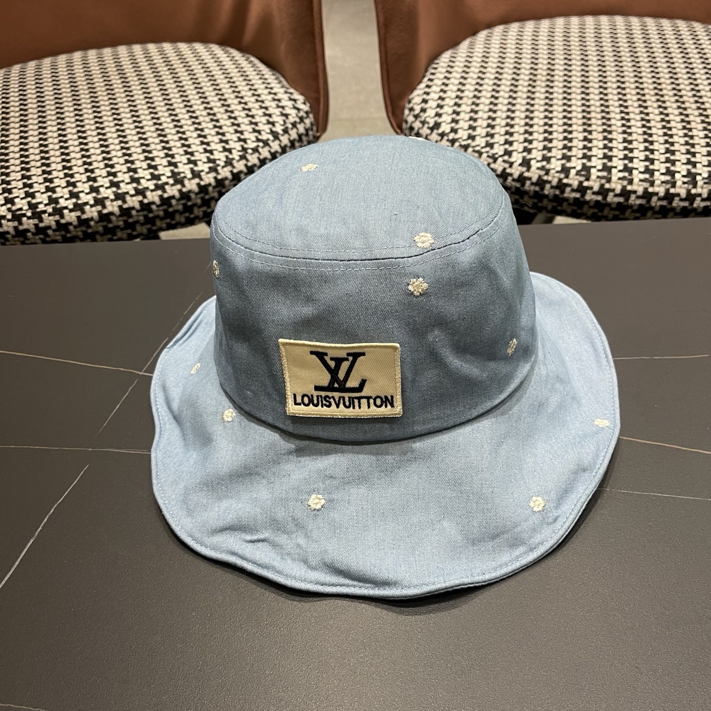 NO:764513,LV Louis Vuitton spring and summer fisherman hat women's sun protection youth wide brim sun hat Korean style small flower embroidery back hollow casual hat hat straw hat fisherman hat baseball cap, hat, louis vuitton, louis vuitton, espadrilles, hats19860909LV路易威登 春夏天渔夫帽女防晒青年宽檐遮阳帽韩版小花刺绣后镂空休闲帽帽子草帽渔夫帽棒球帽,帽子,louis vuitton,louis vuitton,espadrilles,hats,hat