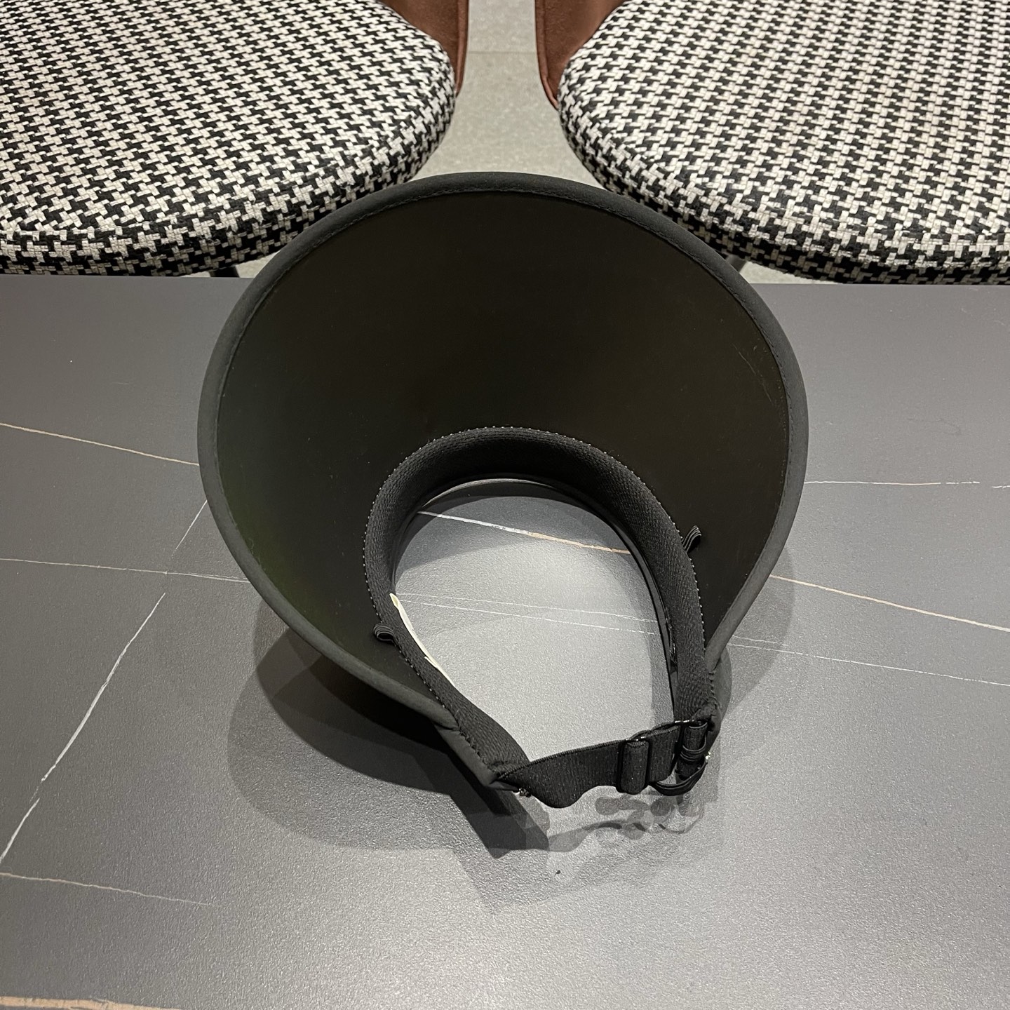 celine赛琳新款空顶发箍遮阳帽，可调节，头围57cm