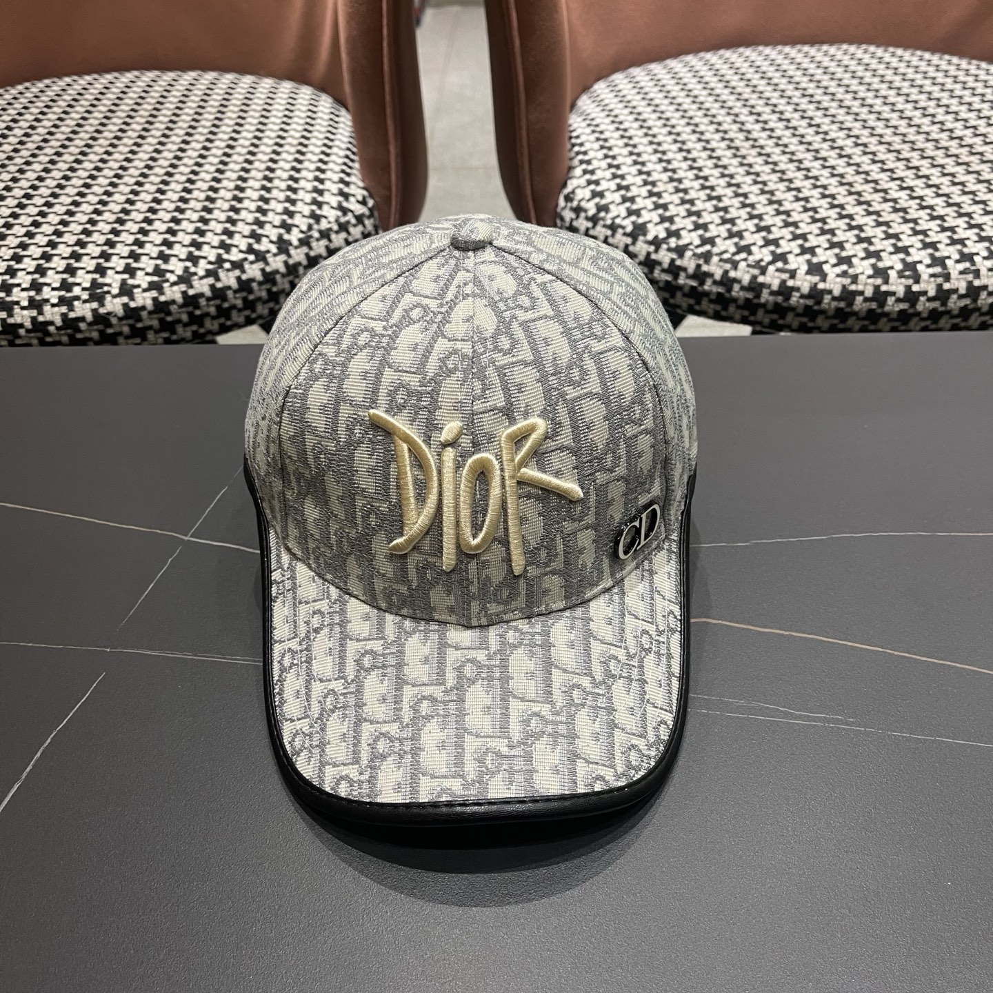 NO:764543,Dior Dior's new baseball cap, original single quality, essential for going out on the street. Straw hat, fisherman hat, baseball cap, hat, dior, dior, espadrilles, hats19860909Dior迪奥新棒款球帽,原品单质,出街必备 帽子草帽渔夫帽棒球帽,帽子,dior,dior,espadrilles,hats,hat