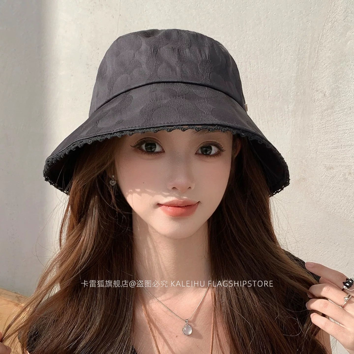 LV路易威登 新款暗纹提花渔夫帽女花边设计春夏显脸小百搭盆帽