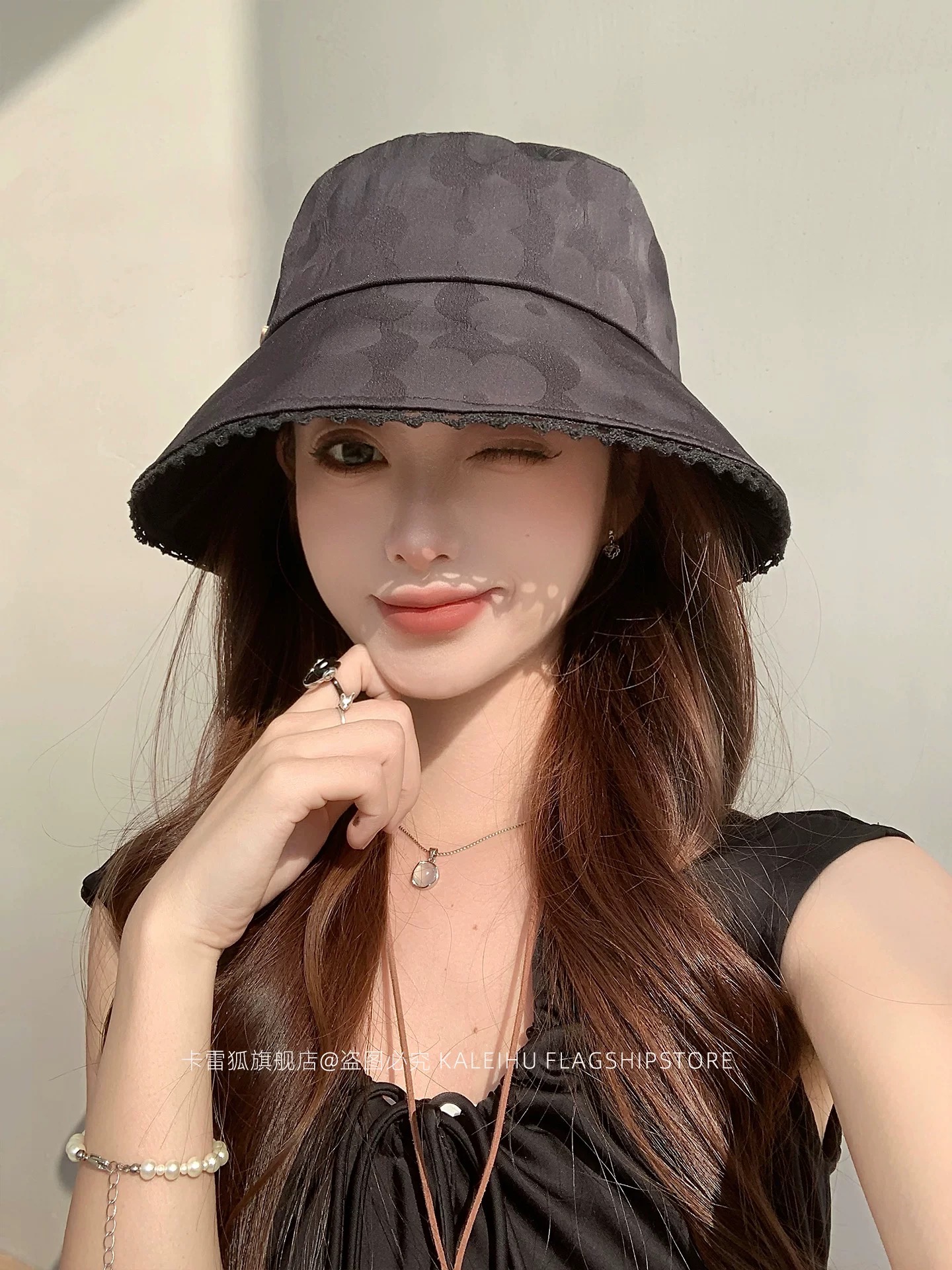 LV路易威登 新款暗纹提花渔夫帽女花边设计春夏显脸小百搭盆帽