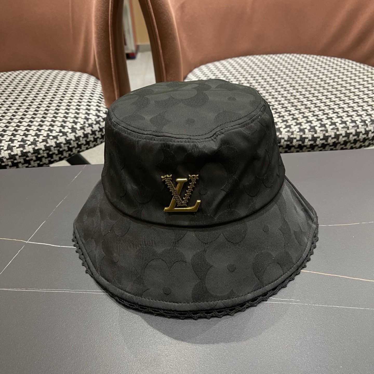 LV路易威登 新款暗纹提花渔夫帽女花边设计春夏显脸小百搭盆帽