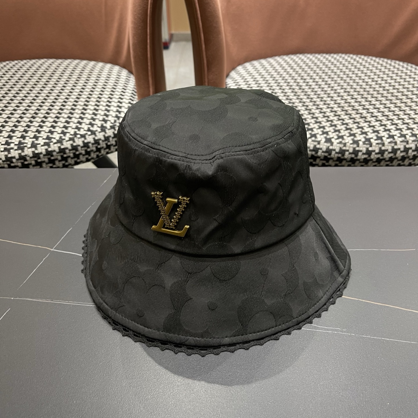 LV路易威登 新款暗纹提花渔夫帽女花边设计春夏显脸小百搭盆帽
