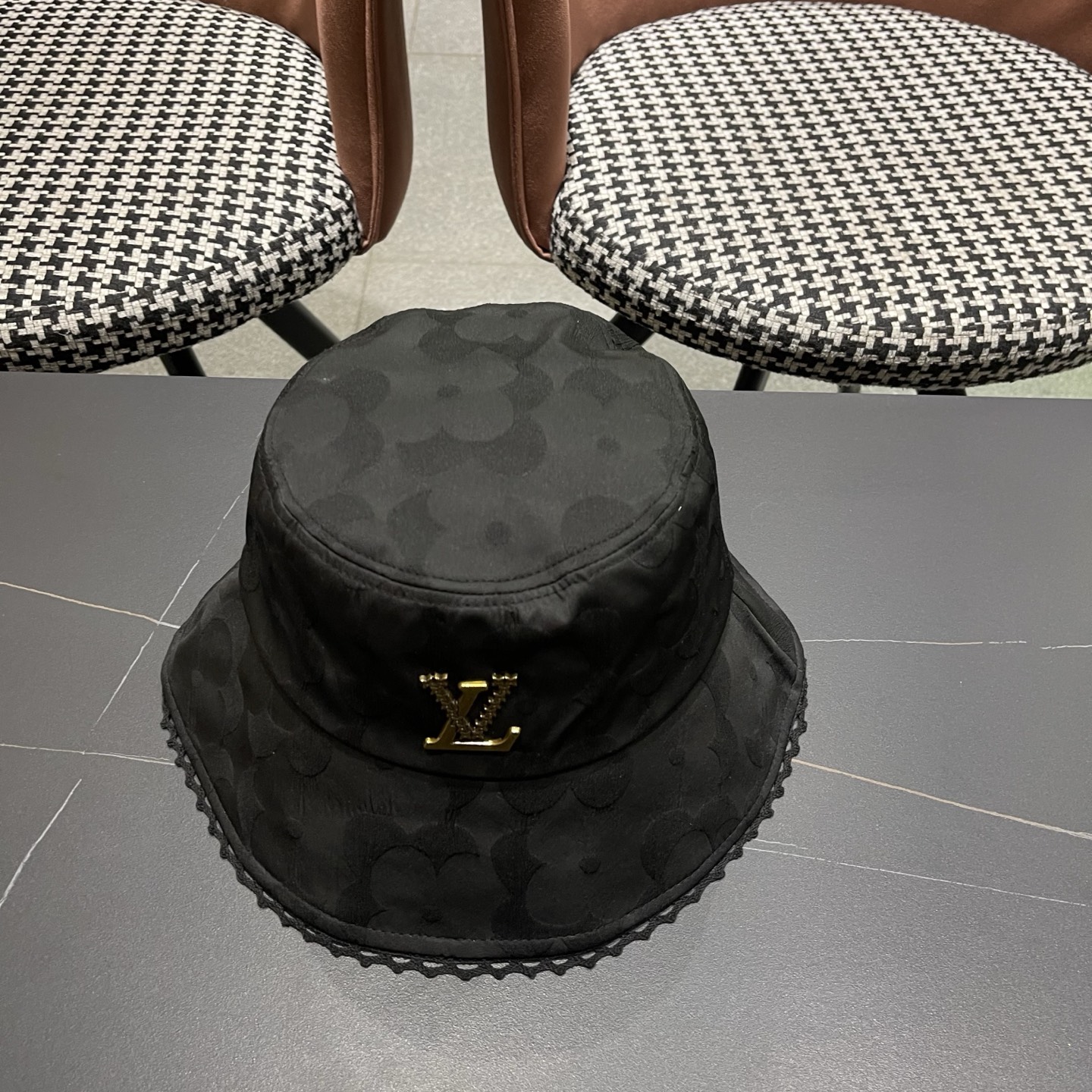 LV路易威登 新款暗纹提花渔夫帽女花边设计春夏显脸小百搭盆帽