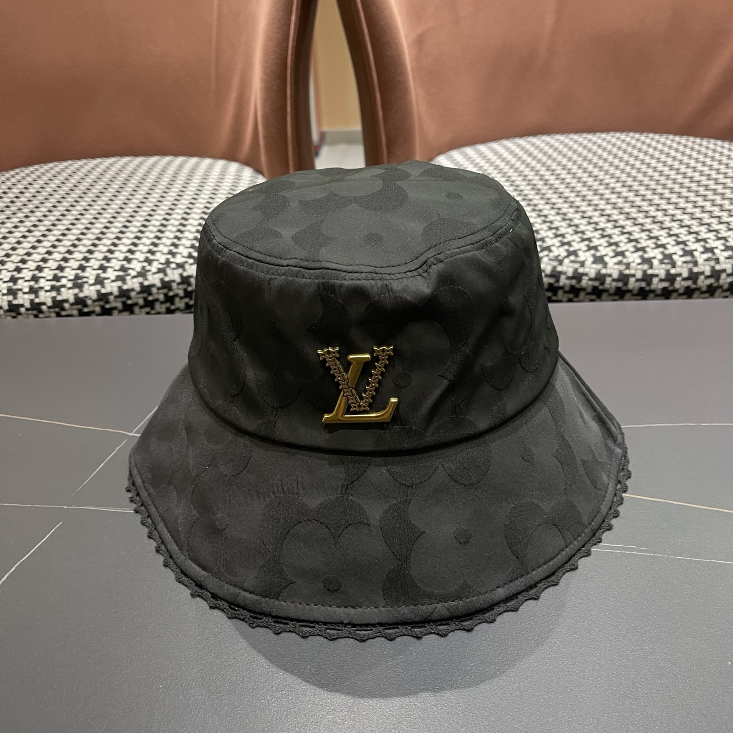 LV路易威登 新款暗纹提花渔夫帽女花边设计春夏显脸小百搭盆帽