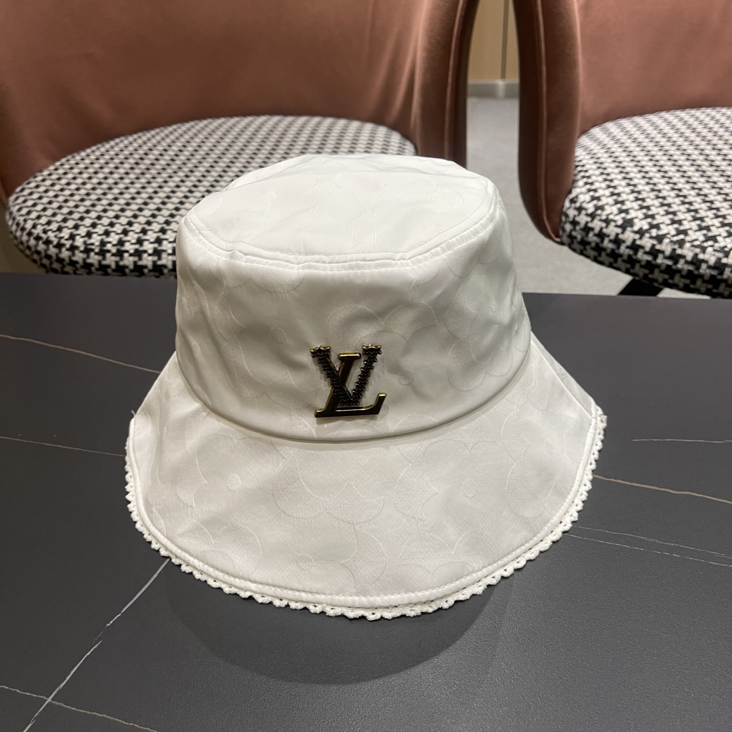 NO:764548,LV Louis Vuitton new dark pattern jacquard fisherman hat women's lace design spring and summer face-showing small versatile basin hat straw hat fisherman hat baseball cap, hat, louis vuitton, louis vuitton, espadrilles, hats19860909LV路易威登 新款暗纹提花渔夫帽女花边设计春夏显脸小百搭盆帽帽子草帽渔夫帽棒球帽,帽子,louis vuitton,louis vuitton,espadrilles,hats,hat