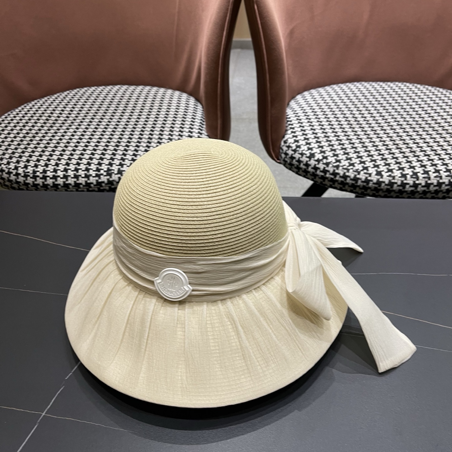 MONCLER（蒙口）春夏大帽檐防晒遮阳帽新款蝴蝶结网纱韩版优雅气质渔夫帽夏季草帽